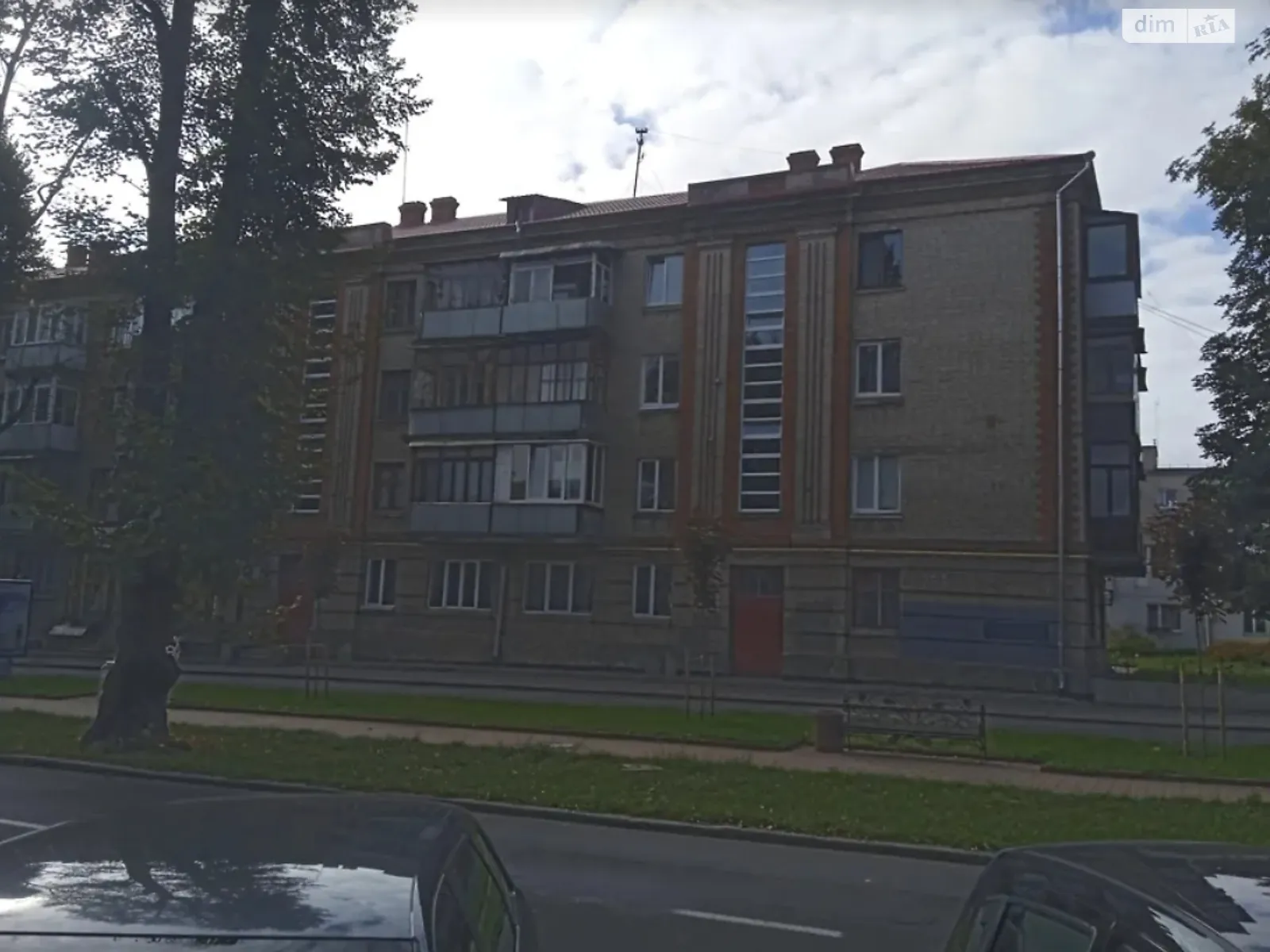 Продається 3-кімнатна квартира 74 кв. м у Хмельницькому