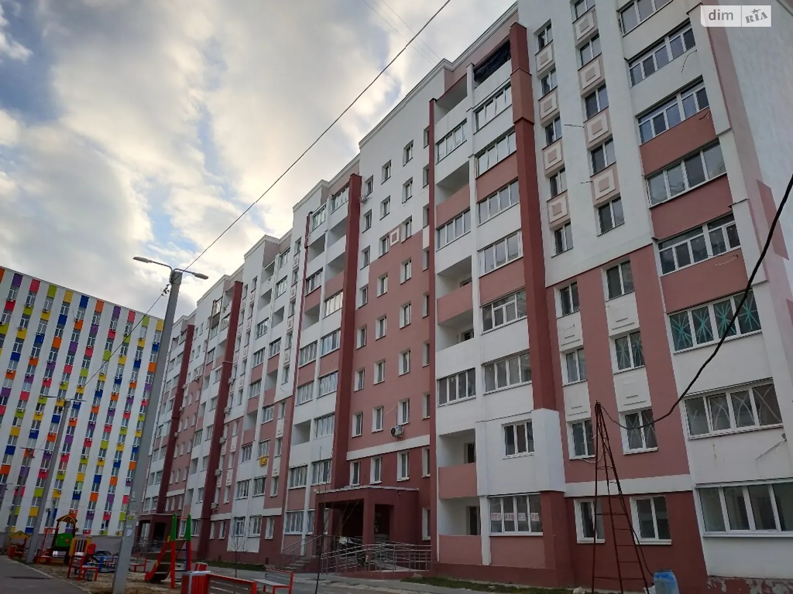 Продається 1-кімнатна квартира 32.2 кв. м у Харкові, вул. Академіка Барабашова, 10