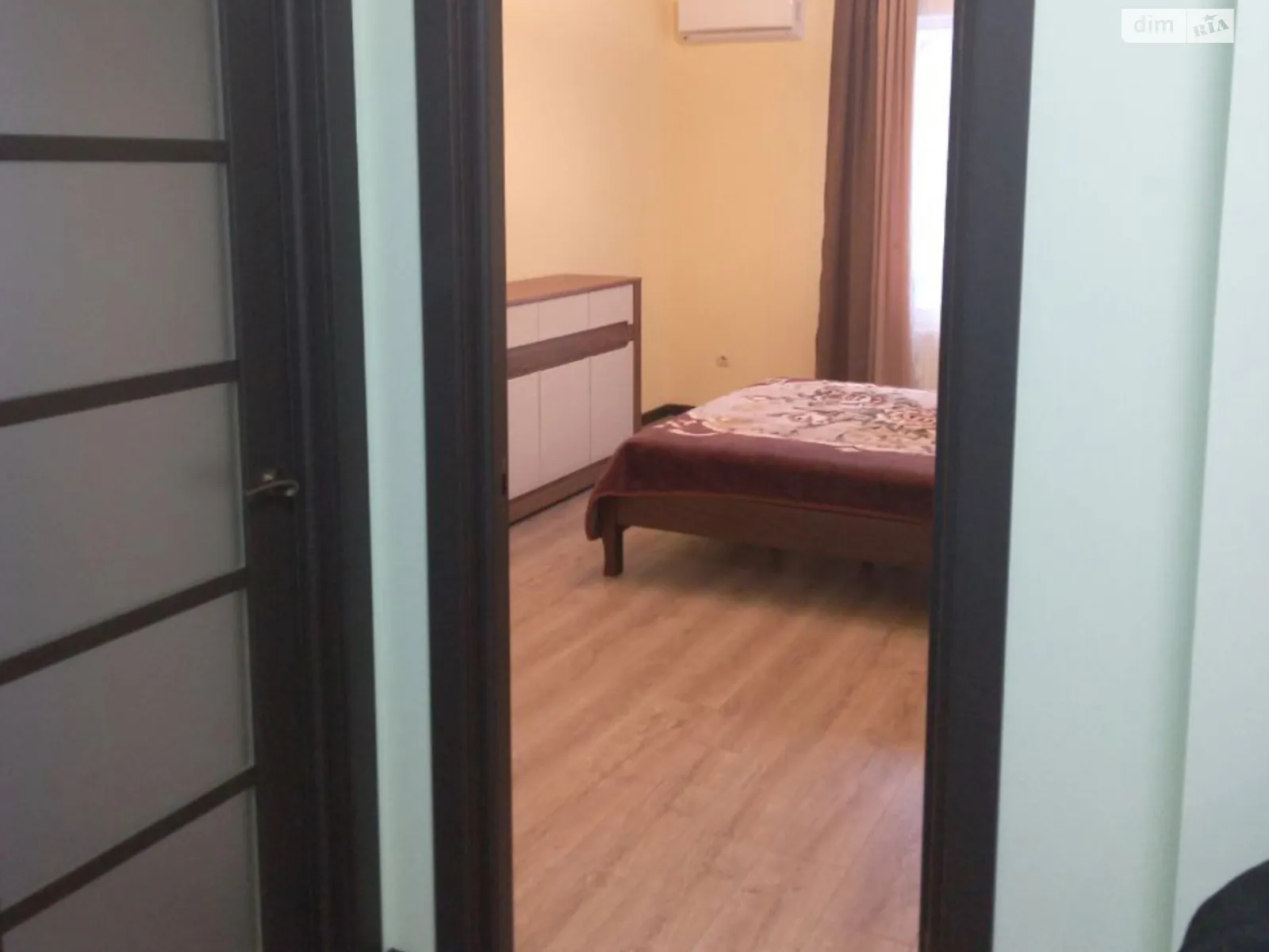 Продается 2-комнатная квартира 61 кв. м в Одессе, мас. Радужный