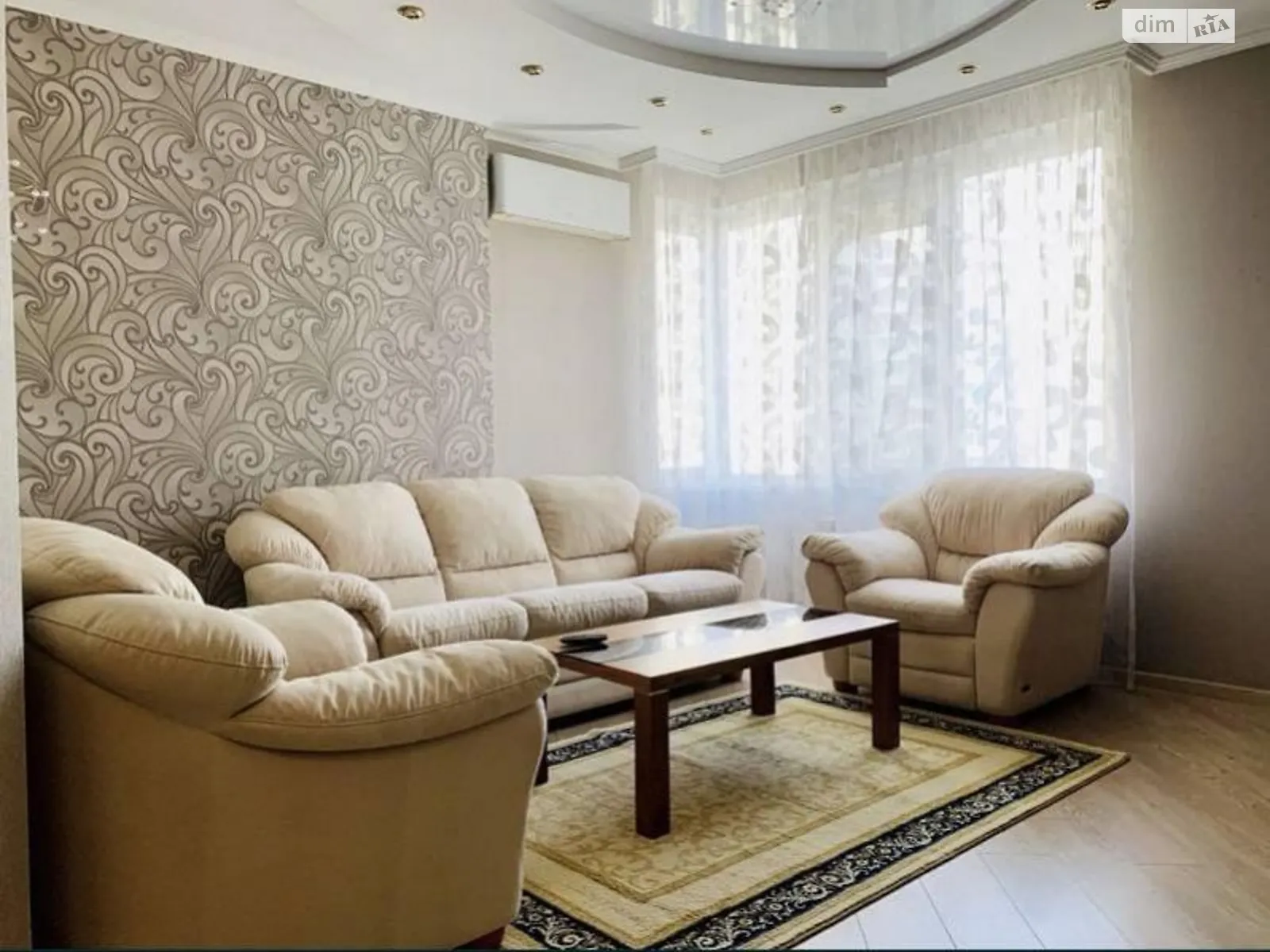 Продается 2-комнатная квартира 63 кв. м в Одессе, ул. Среднефонтанская