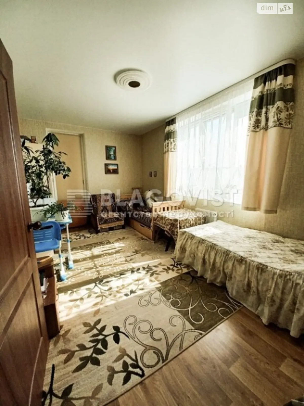 Продается 2-комнатная квартира 77 кв. м в Киеве, просп. Голосеевский(40-летия Октября), 95А - фото 1