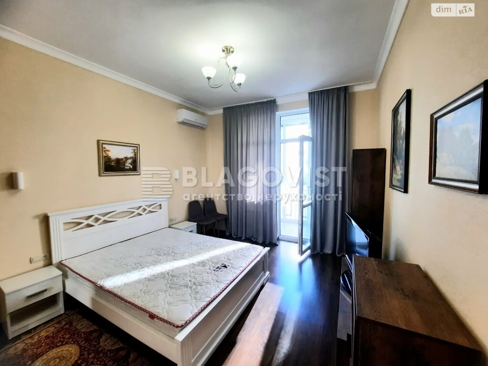 Продается 1-комнатная квартира 43 кв. м в Киеве, ул. Метрологическая, 58Б