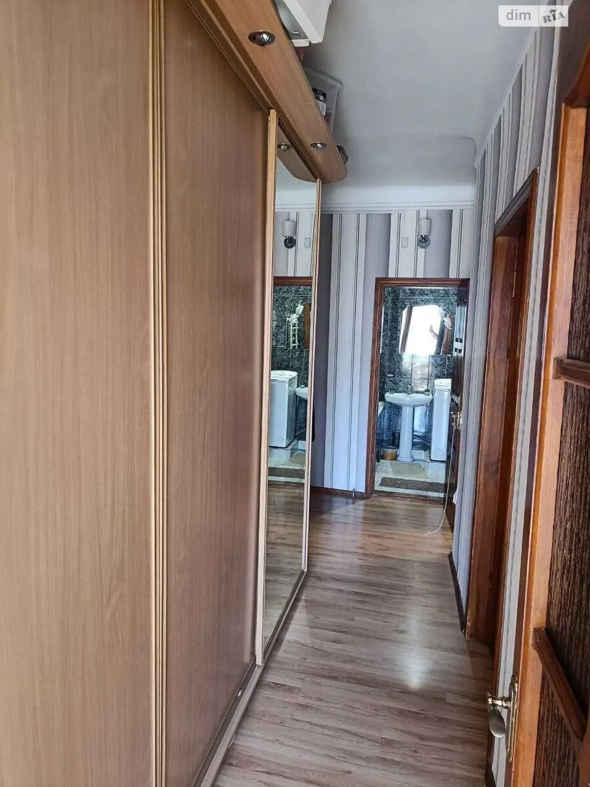 2-кімнатна квартира 55 кв. м у Запоріжжі, цена: 40000 $