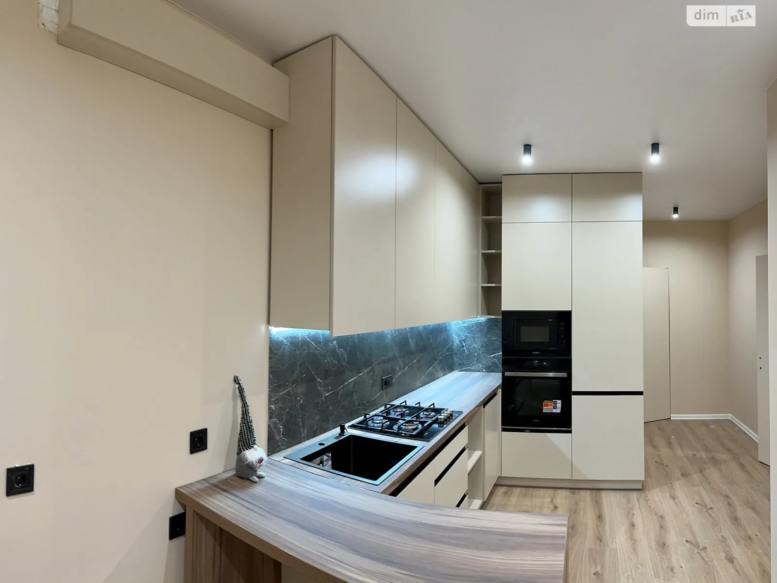 Продається 2-кімнатна квартира 48 кв. м у Винниках, вул. Івасюка - фото 1