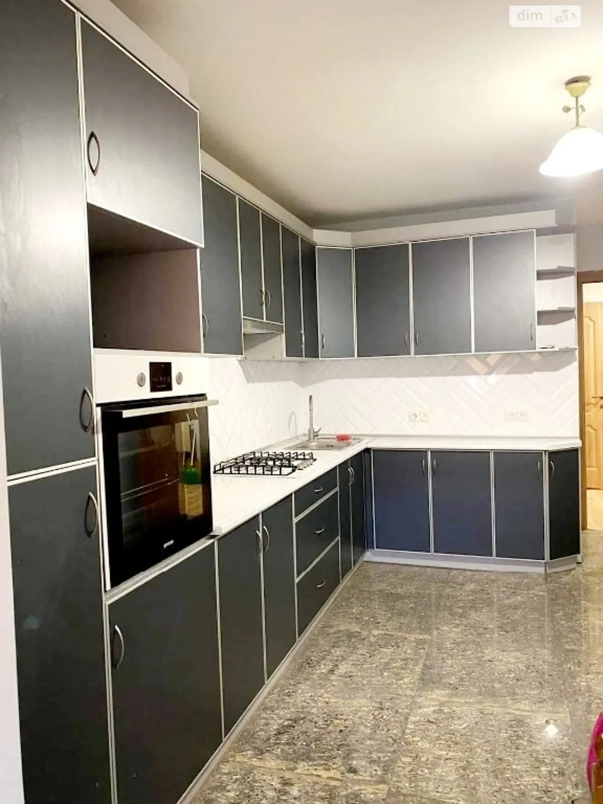 2-кімнатна квартира 65 кв. м у Тернополі, цена: 58900 $