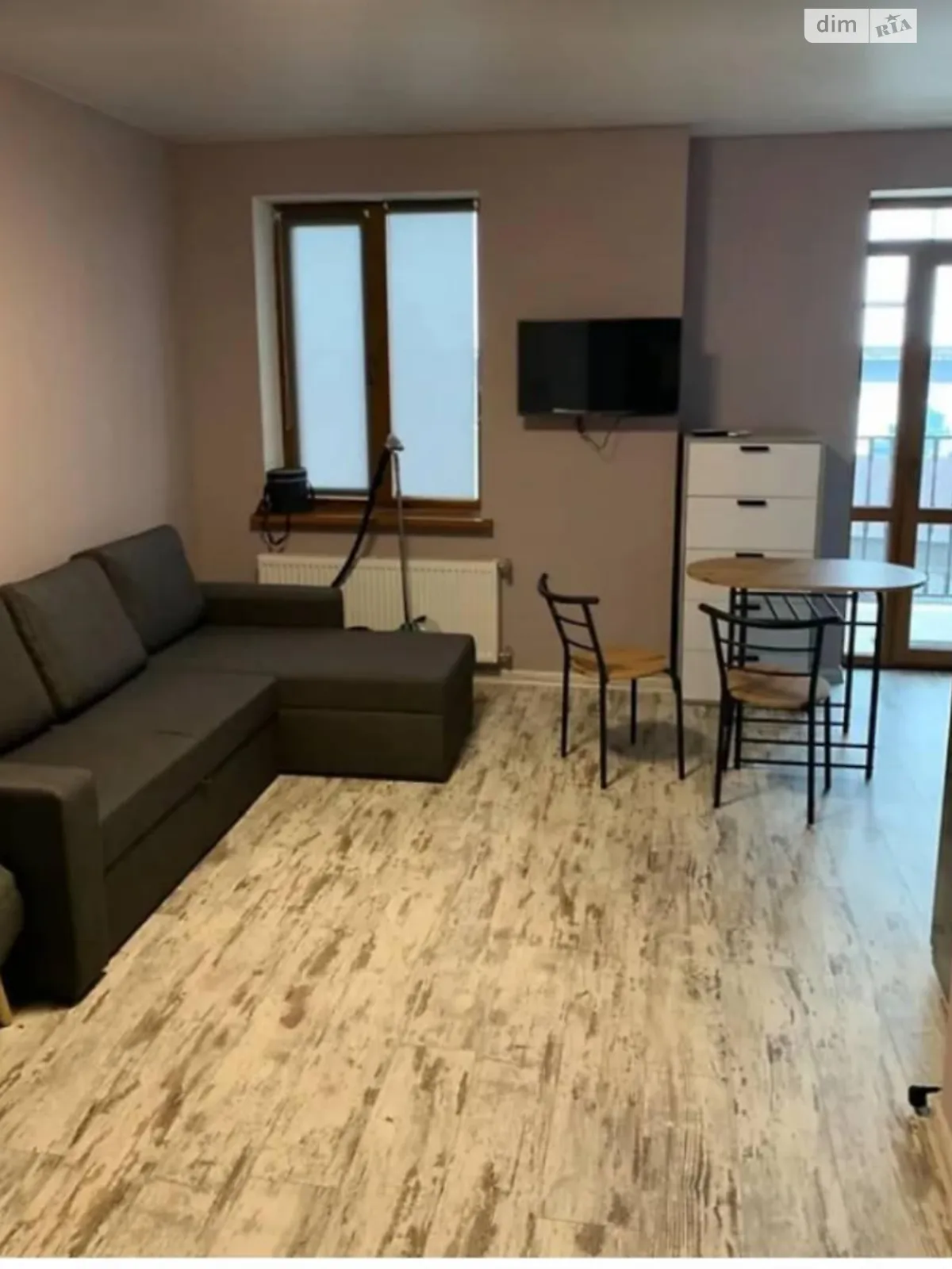 Продается 1-комнатная квартира 26 кв. м в Одессе, ул. Приморская - фото 1
