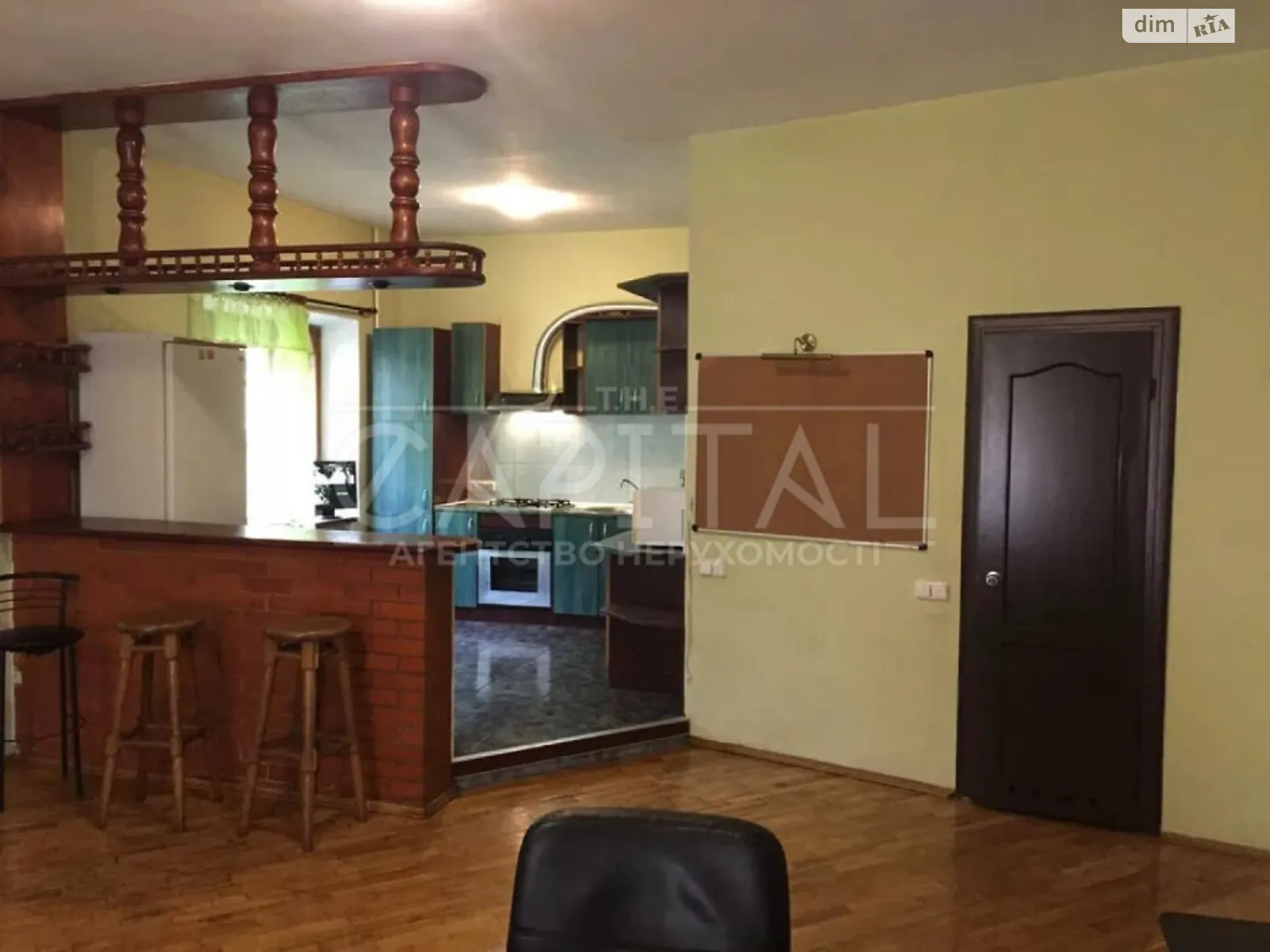 Сдается в аренду дом на 3 этажа 320 кв. м с садом, цена: 1500 $