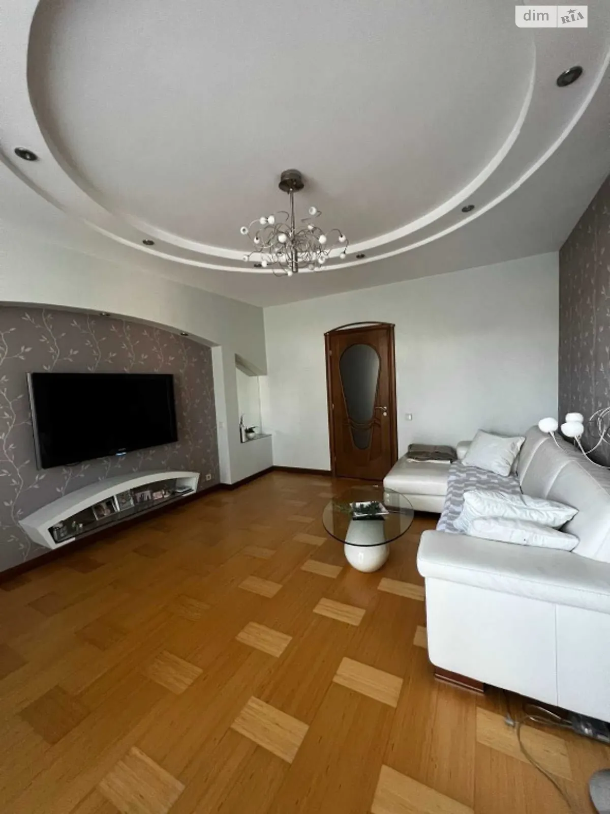 Продается 1-комнатная квартира 87 кв. м в Львове, цена: 185000 $