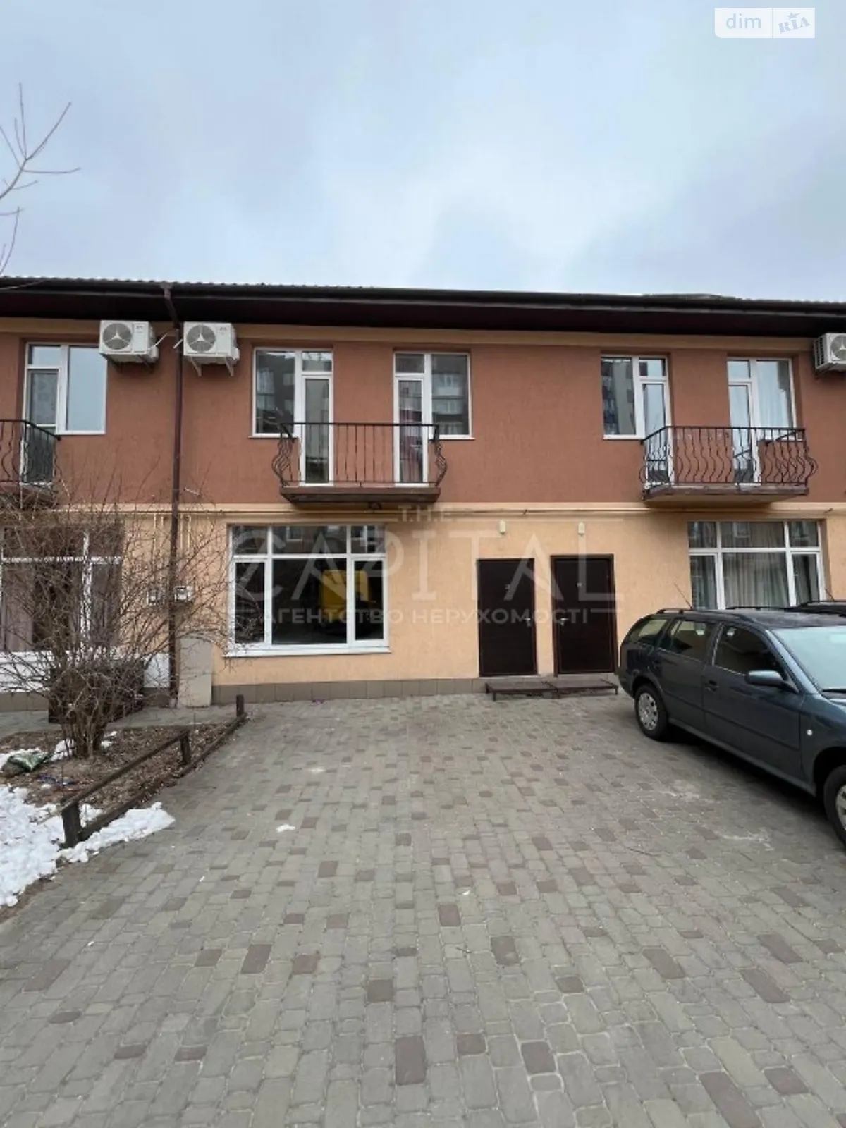 Сдается в аренду дом на 3 этажа 136 кв. м с балконом, цена: 1100 $ - фото 1