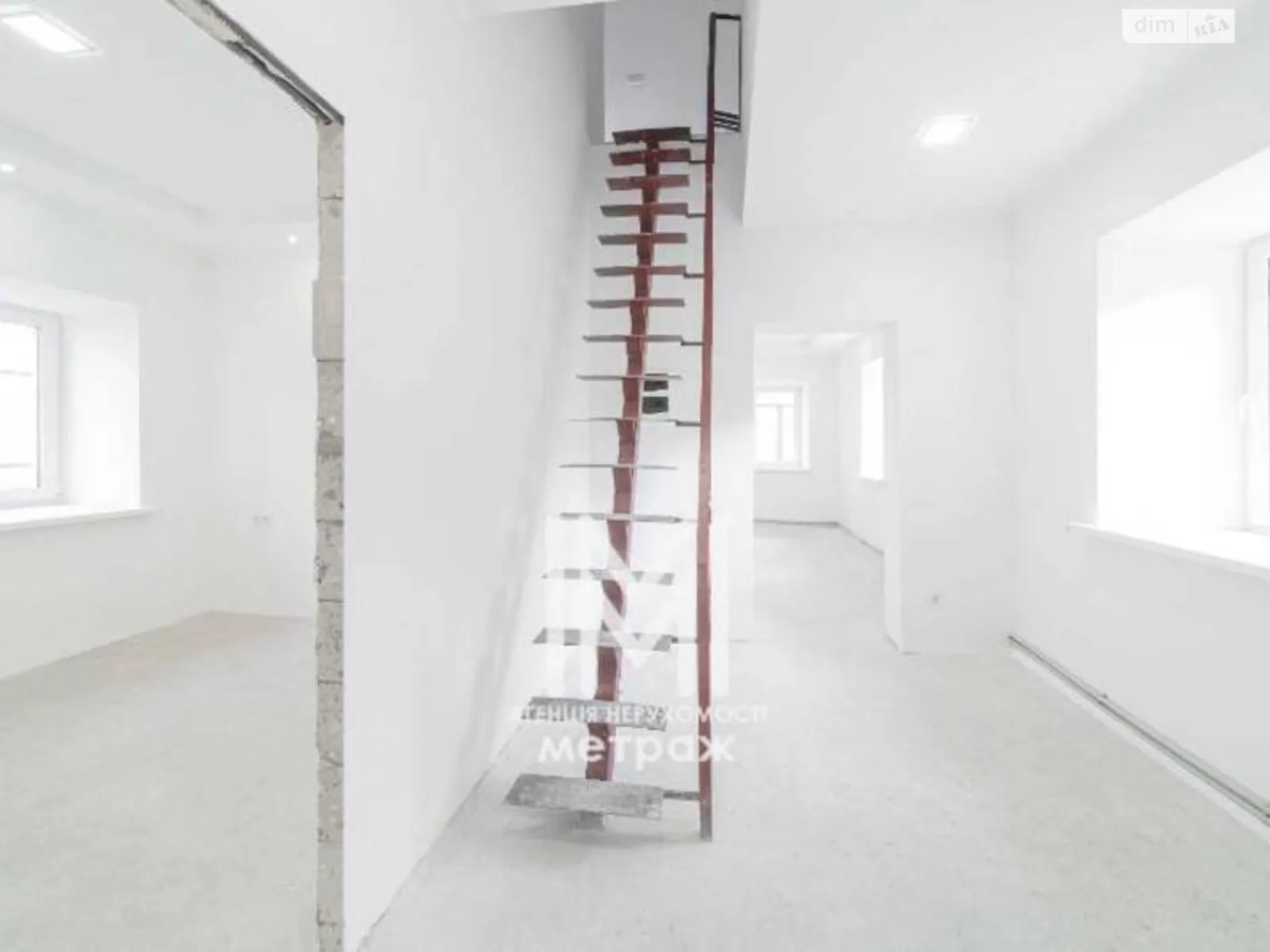 Продается дом на 2 этажа 140 кв. м с подвалом - фото 2
