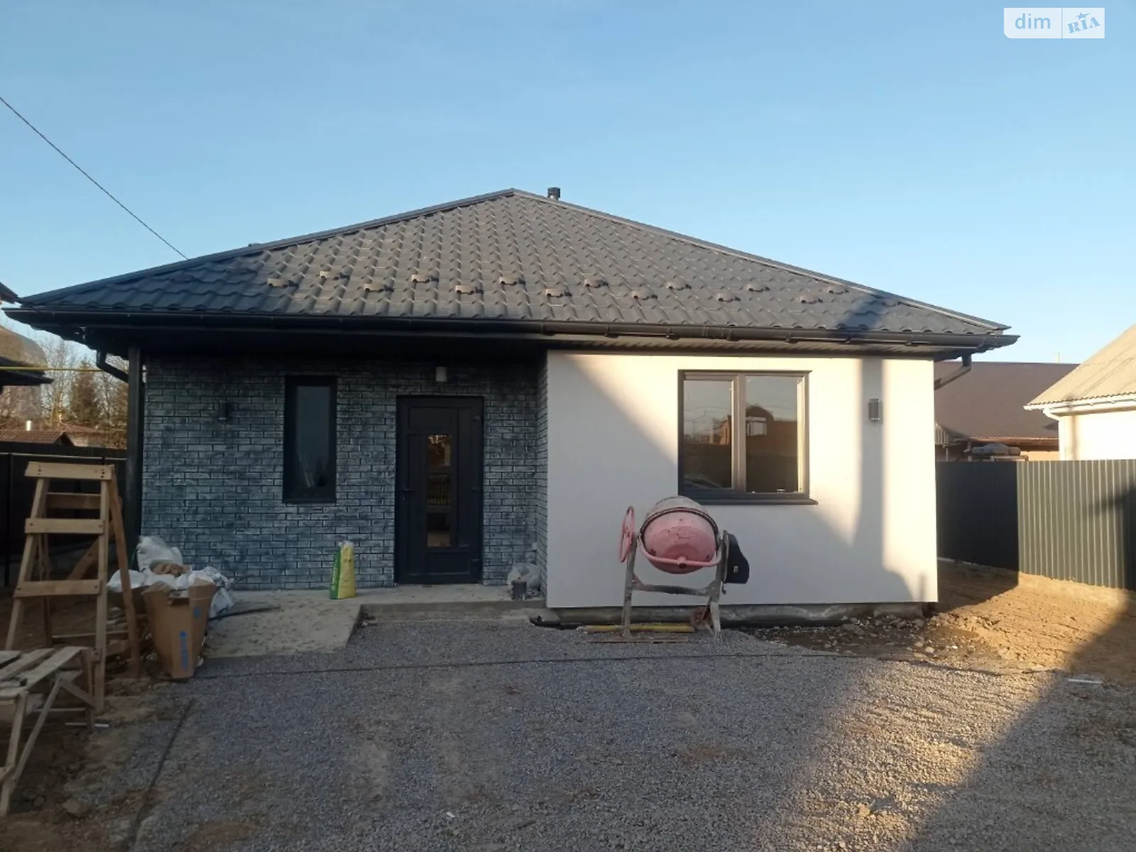 Продается одноэтажный дом 95 кв. м с участком, цена: 62000 $ - фото 1