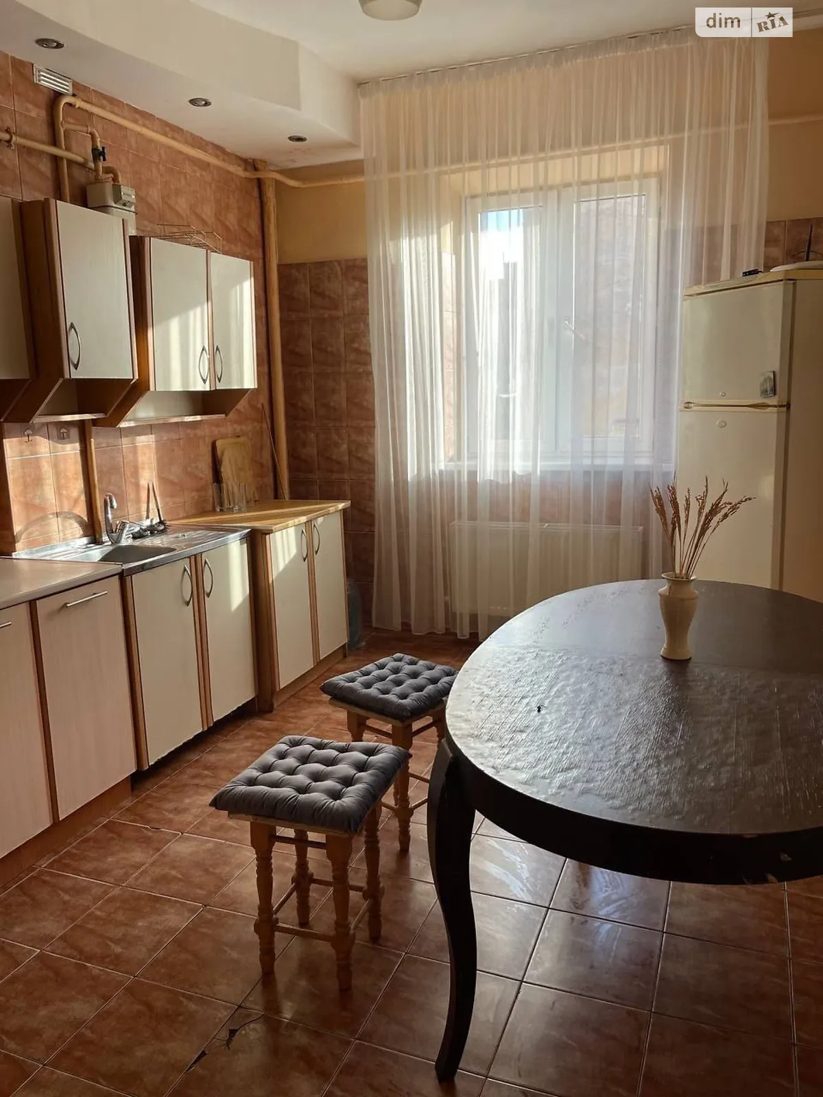 Продается 2-комнатная квартира 55 кв. м в Одессе, ул. Пастера, 54