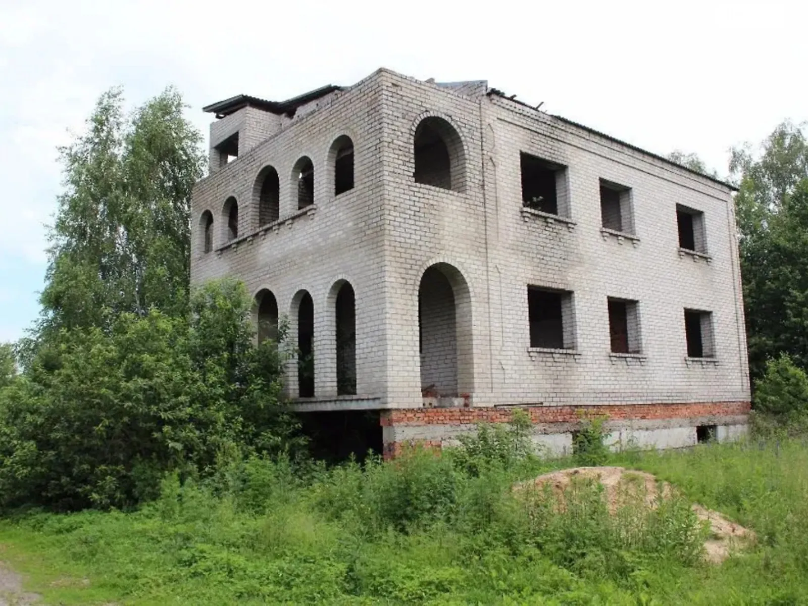 Продається будинок 3 поверховий 350 кв. м з подвалом, цена: 27000 $ - фото 1