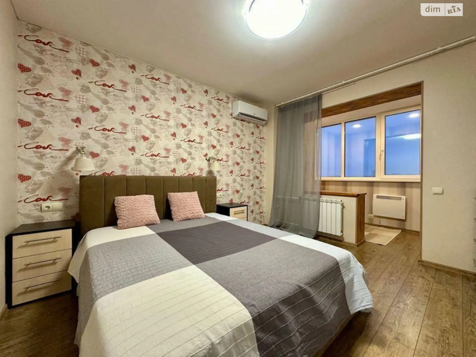 Продается 2-комнатная квартира 60 кв. м в Киеве, ул. Александра Довженко, 16А