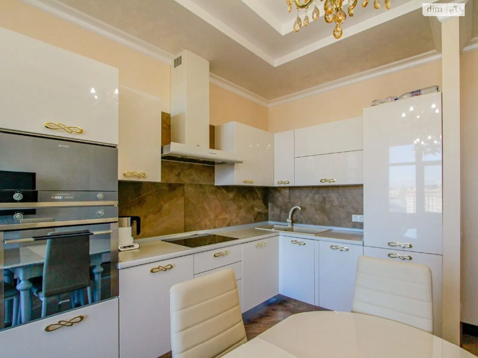 Продается 1-комнатная квартира 53 кв. м в Киеве, ул. Драгоманова, 7 - фото 1