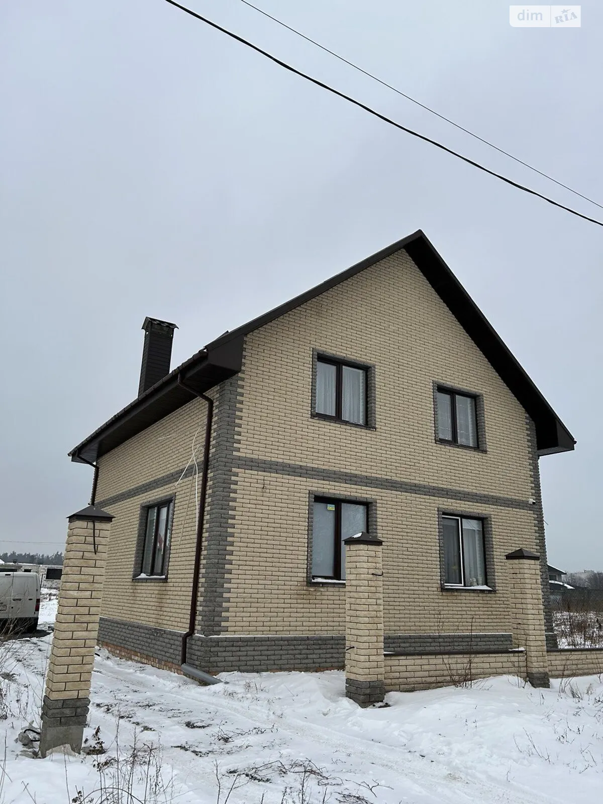 Продается дом на 2 этажа 105 кв. м с камином, цена: 126000 $