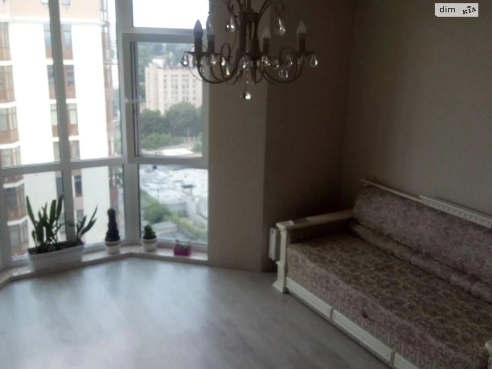 Продается 1-комнатная квартира 43 кв. м в Киеве, ул. Коперника - фото 1