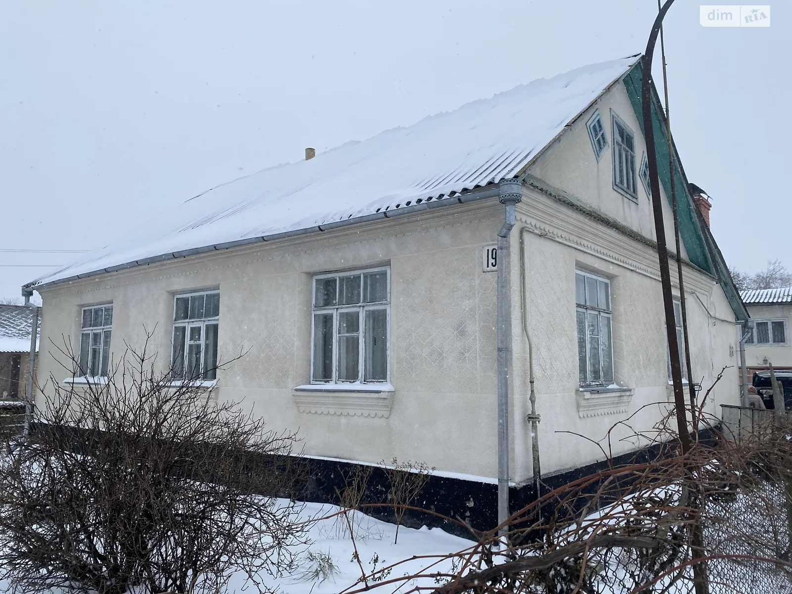 Продається одноповерховий будинок 108 кв. м з каміном, цена: 24000 $