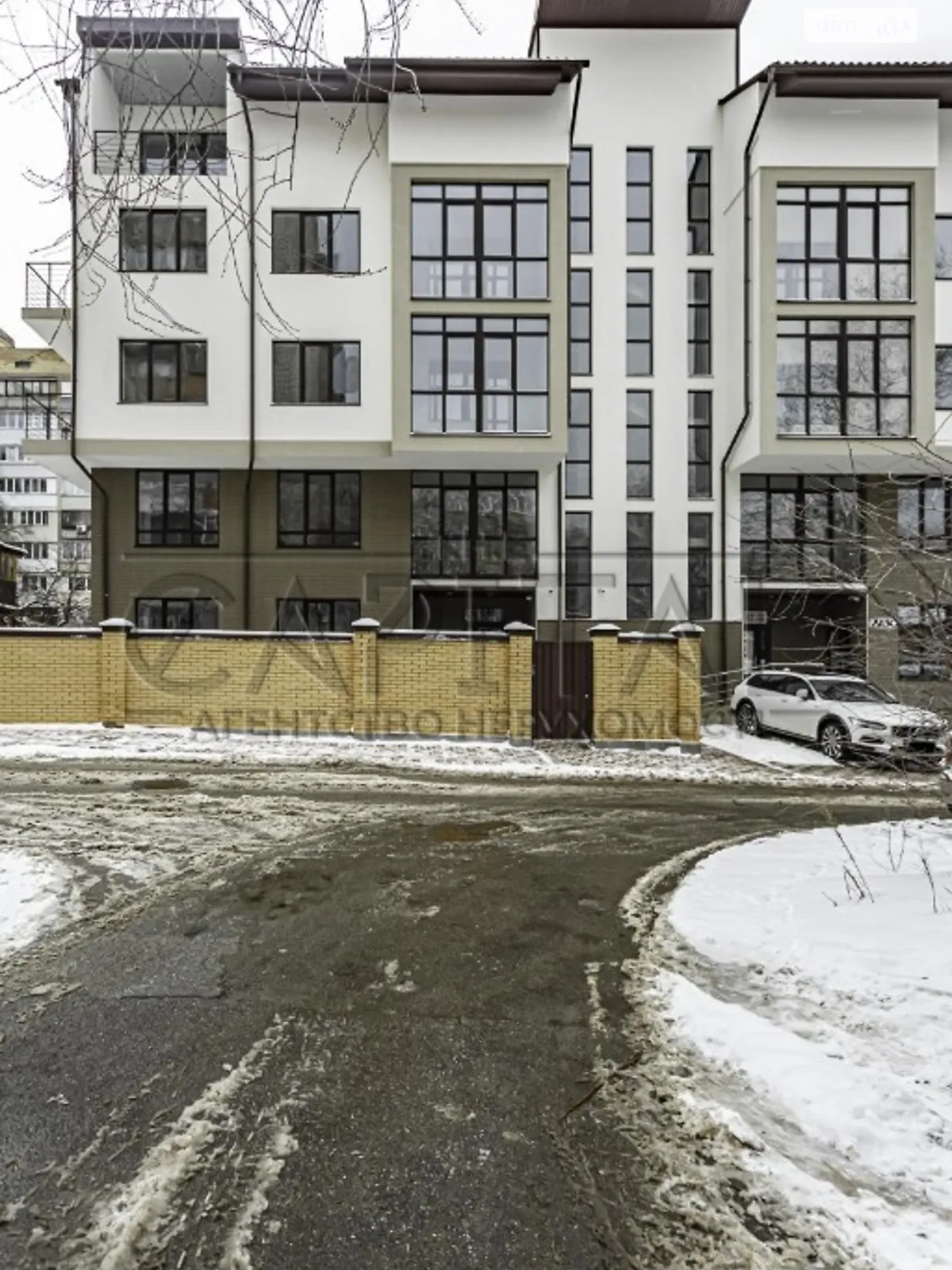 Продается 1-комнатная квартира 58 кв. м в Киеве, ул. Василия Барки, 10 - фото 1