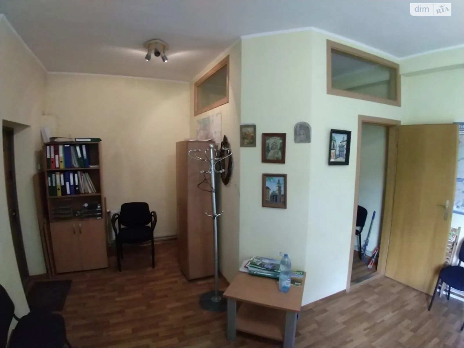 Сдается в аренду офис 31 кв. м в бизнес-центре, цена: 200 $