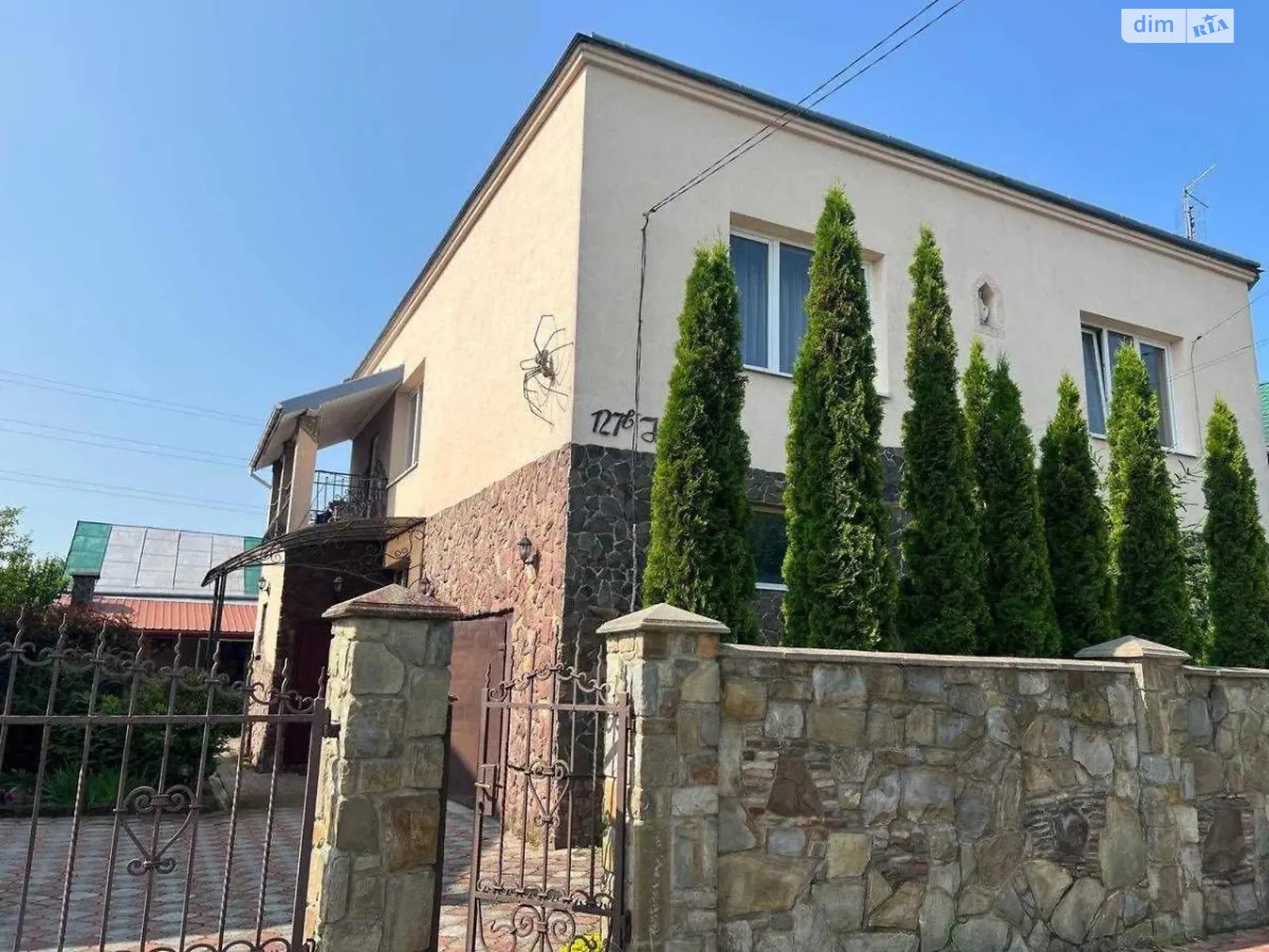 Продається будинок 2 поверховий 232 кв. м з каміном, цена: 210000 $