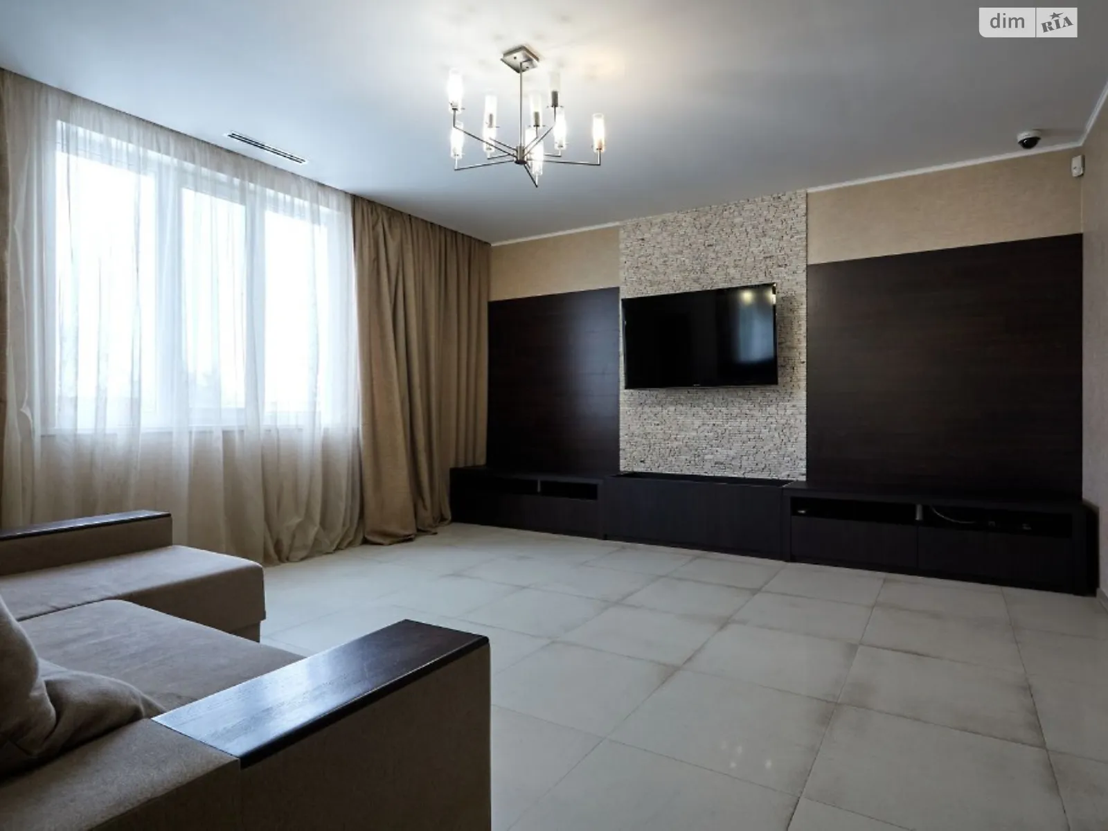 Продається будинок 2 поверховий 220 кв. м з каміном, цена: 270000 $