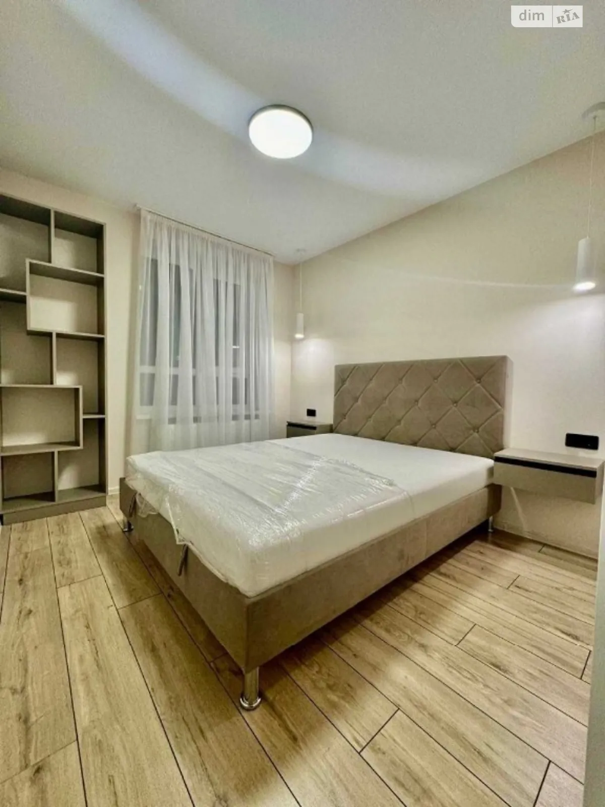 Продается 1-комнатная квартира 43.5 кв. м в Днепре, Запорожское шоссе, 25