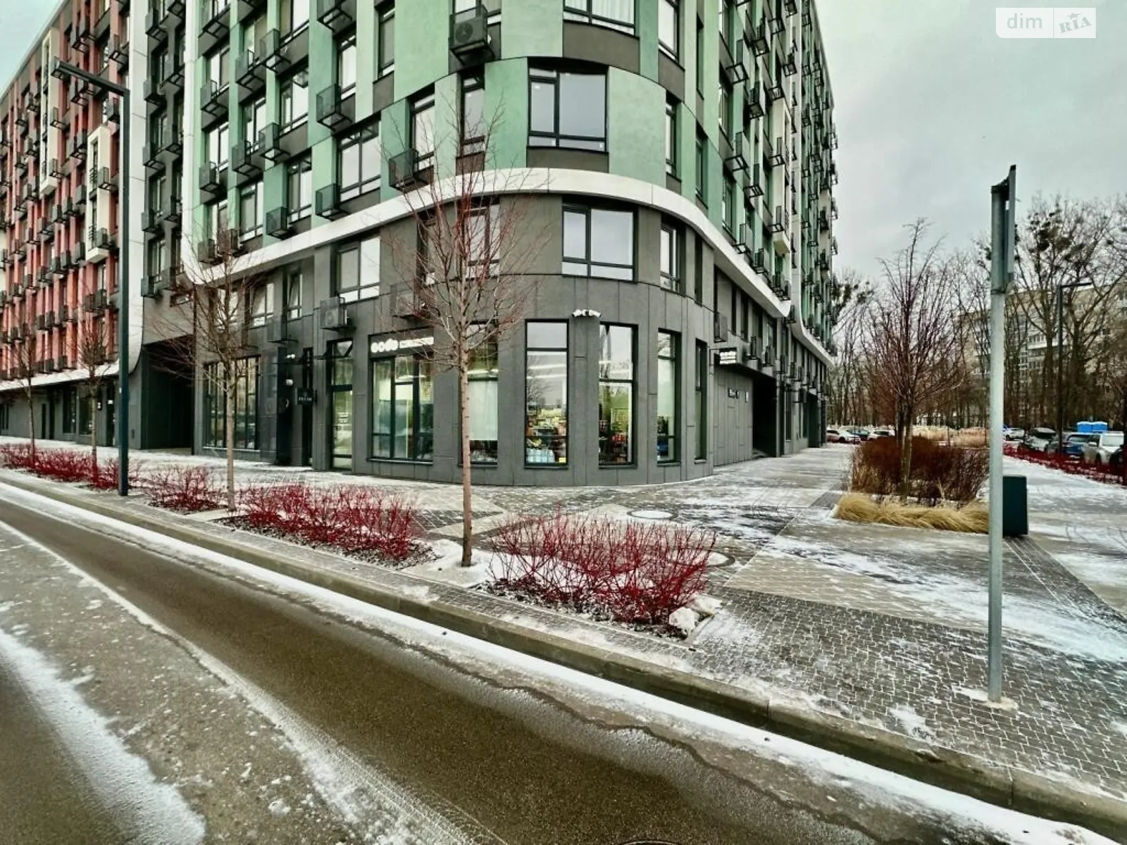 Продается 1-комнатная квартира 42 кв. м в Киеве, бул. Тадея Рыльского, 4 - фото 1