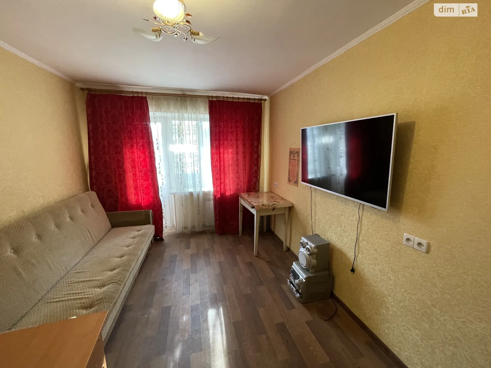 Продается 3-комнатная квартира 56 кв. м в Черноморске, цена: 35999 $