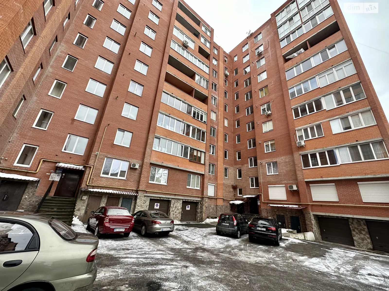 3-комнатная квартира 104 кв. м в Тернополе, ул. Гнатюка Академика - фото 1