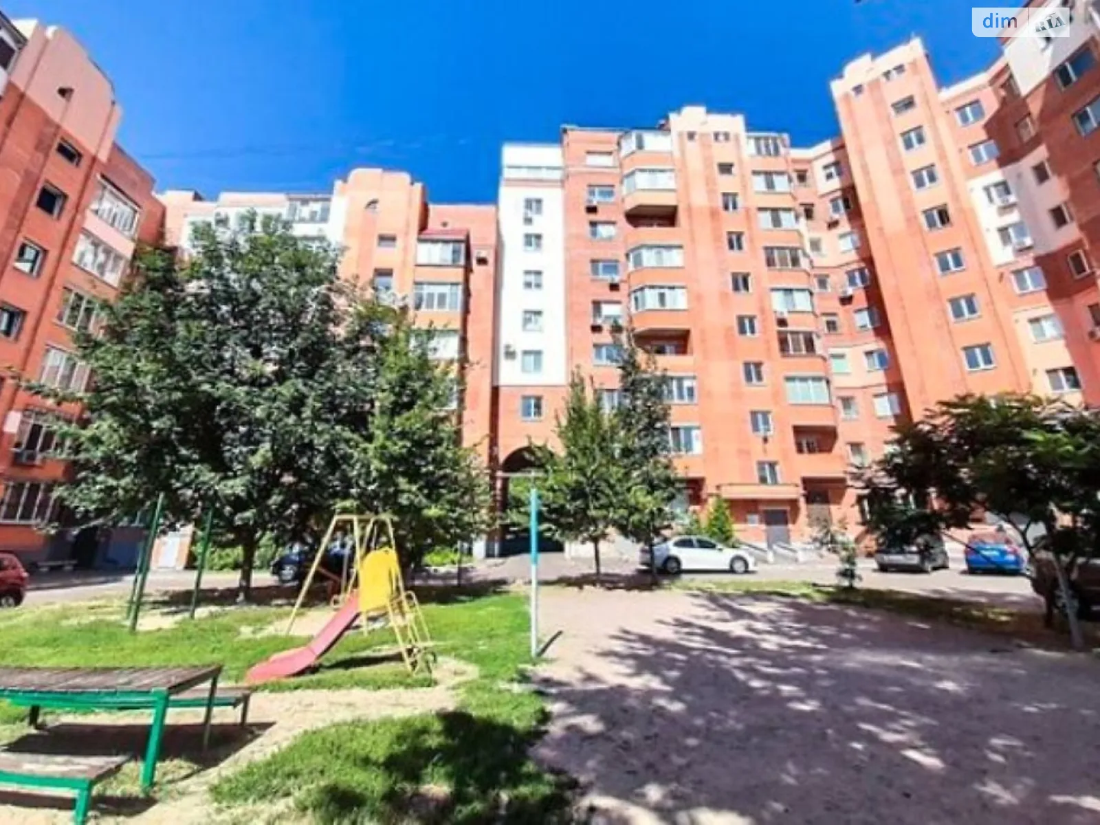 Продается 2-комнатная квартира 70 кв. м в Полтаве, цена: 84000 $