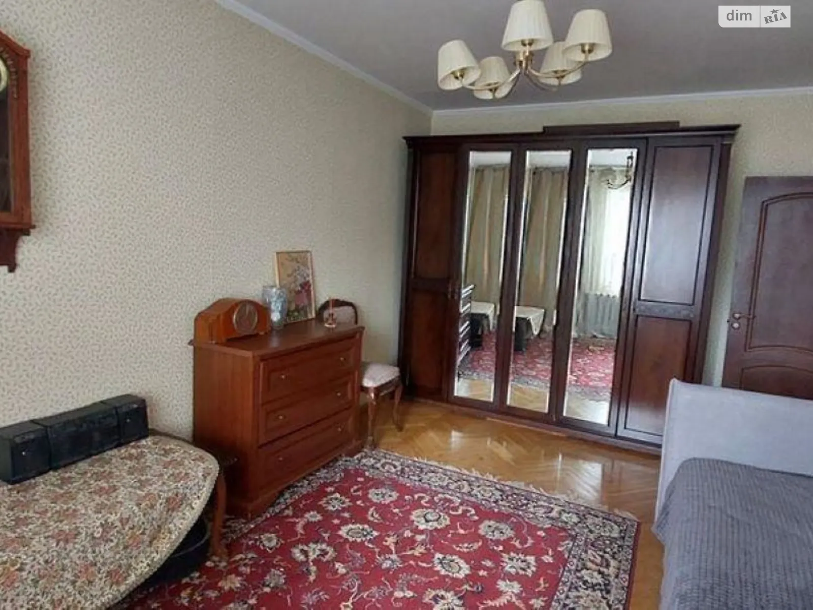 Продается 3-комнатная квартира 72 кв. м в Киеве, ул. Левка Лукьяненко, 33