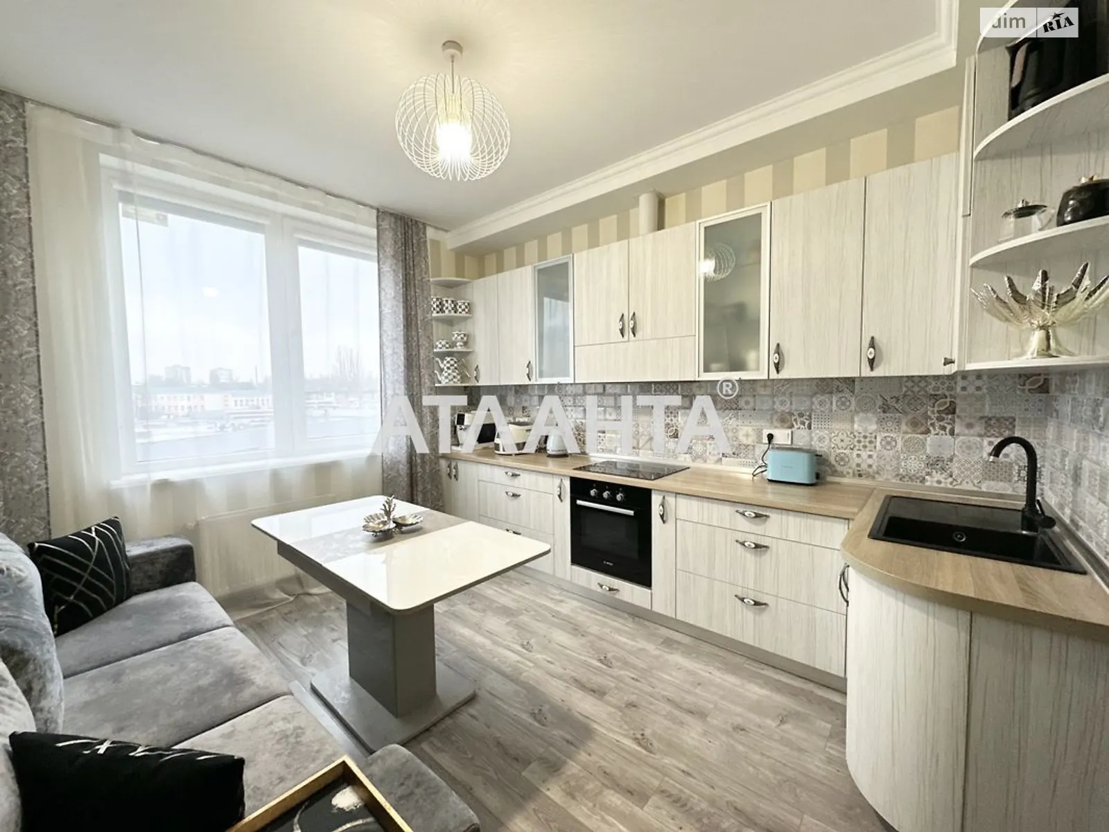 Продается 2-комнатная квартира 78.4 кв. м в Одессе, ул. Люстдорфская дорога, 90В - фото 1