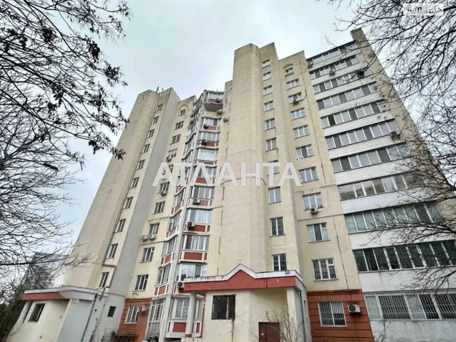 Продається 2-кімнатна квартира 80 кв. м у Одесі, вул. Канатна, 130А