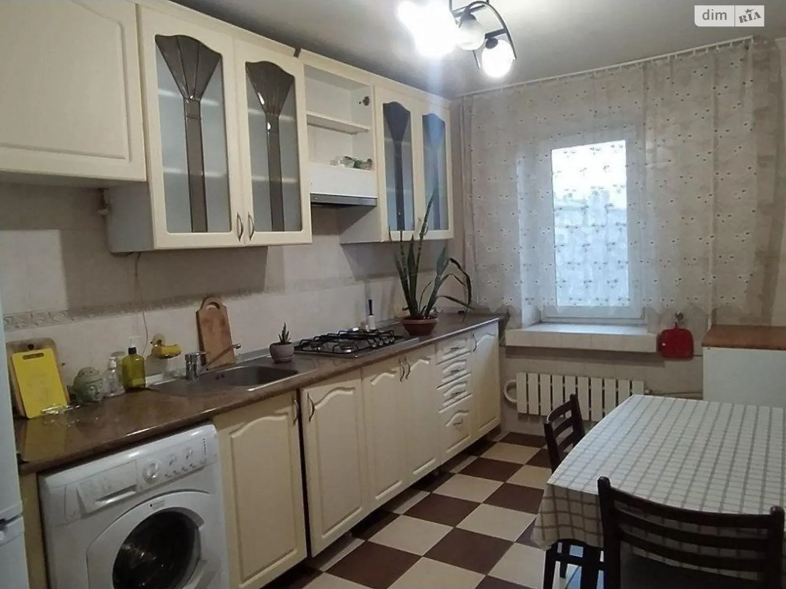 Продается 3-комнатная квартира 69 кв. м в Харькове, цена: 49000 $