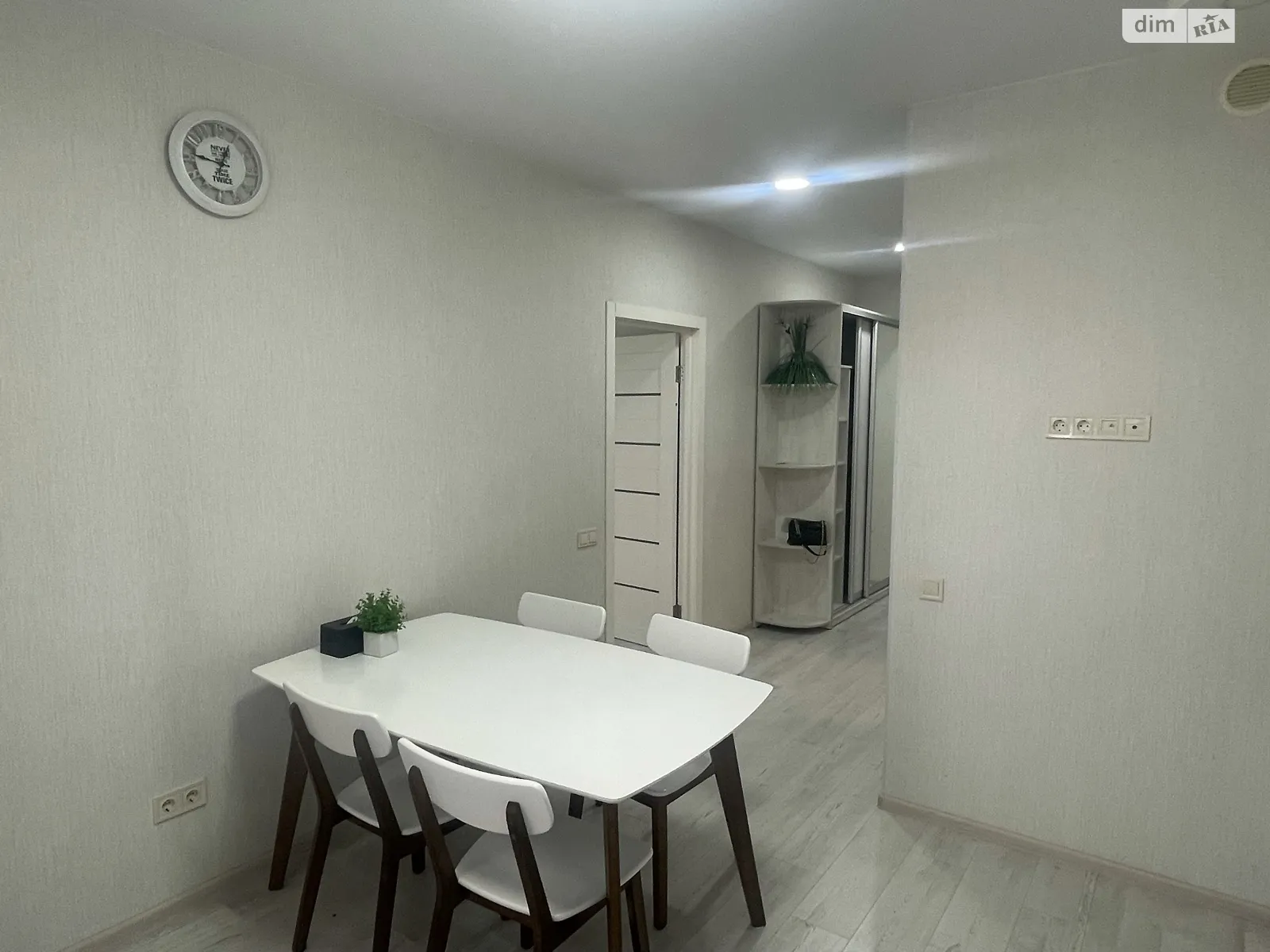 Продается 1-комнатная квартира 43 кв. м в Киеве, ул. Каменская, 128 - фото 1