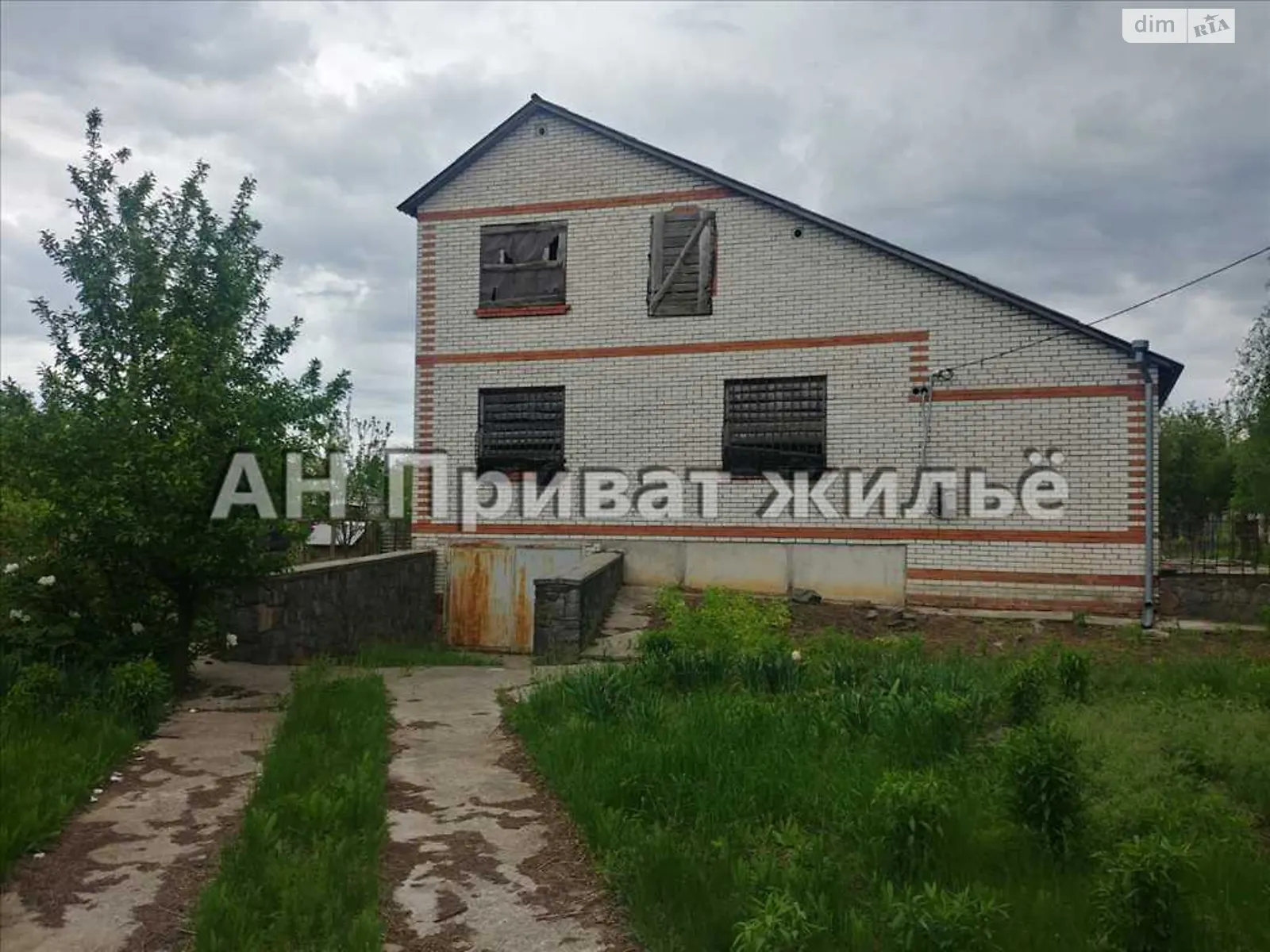 Продается дом на 2 этажа 250 кв. м с террасой, цена: 39000 $