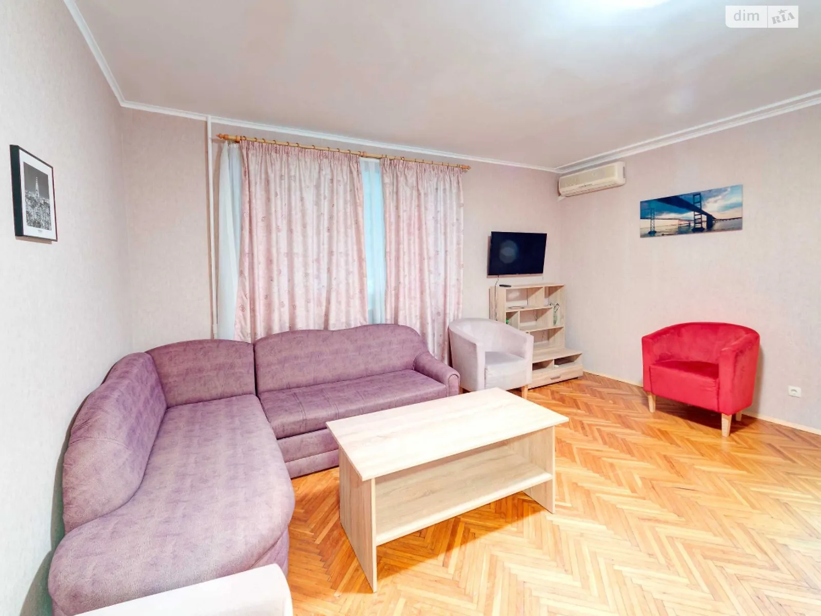Продается 2-комнатная квартира 55 кв. м в Киеве, пл. Леси Украинки, 3 - фото 1