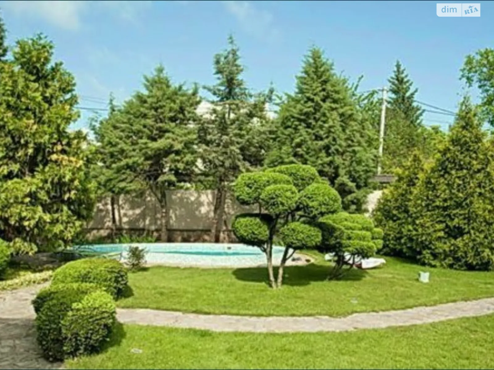 Продается дом на 2 этажа 750 кв. м с садом, цена: 850000 $