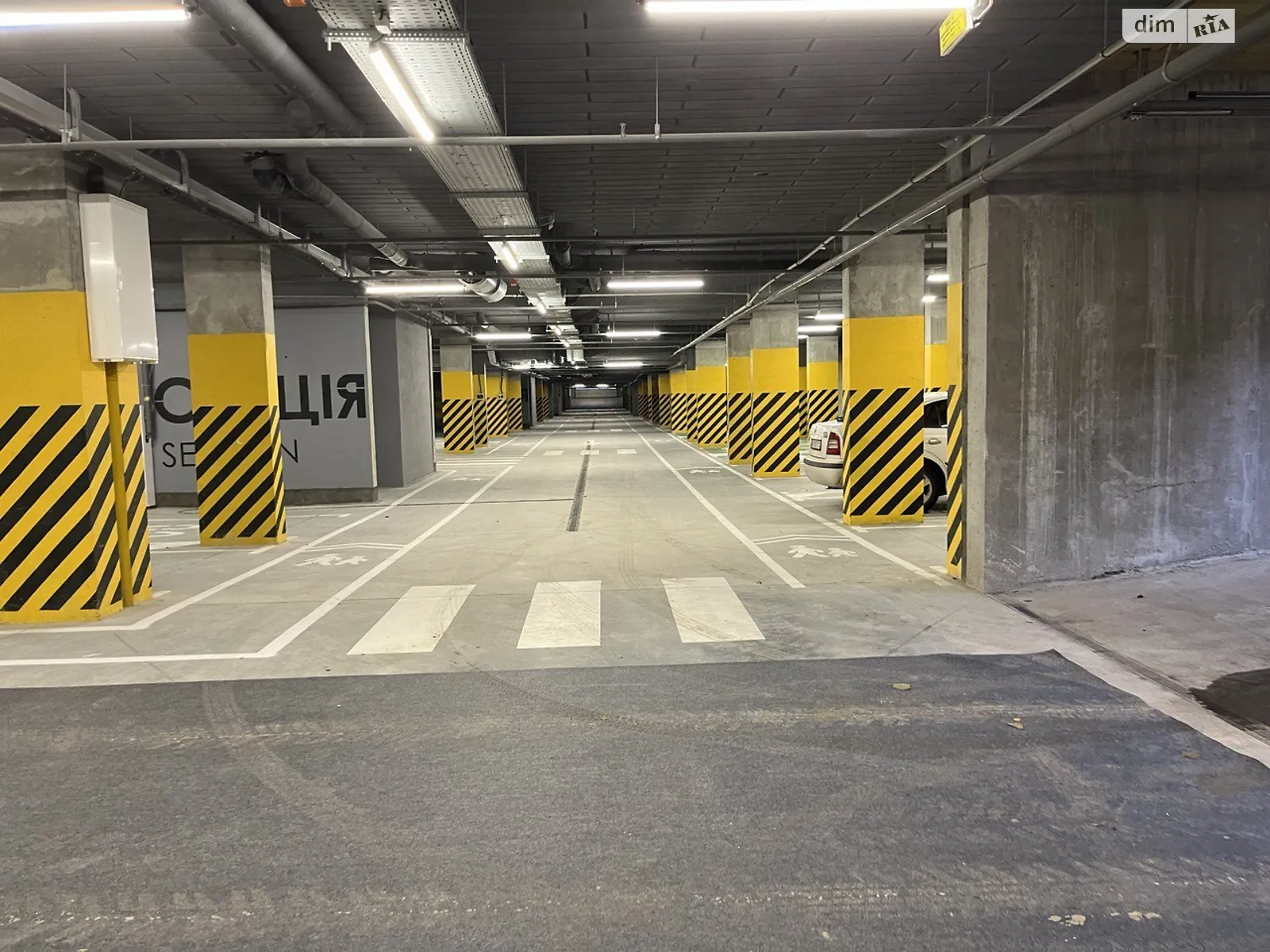 Здається в оренду підземний паркінг під легкове авто на 12 кв. м, цена: 100 € - фото 1