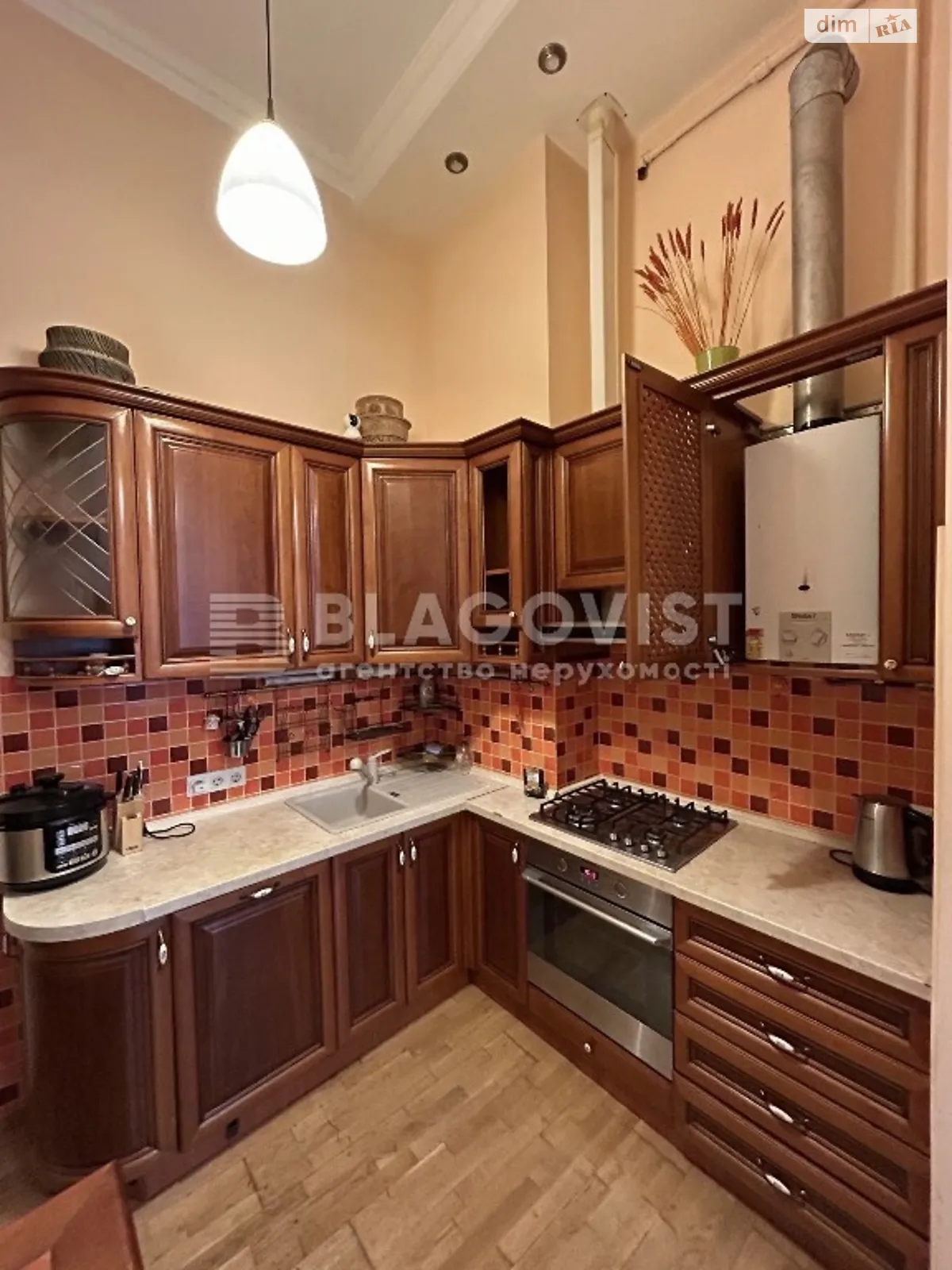 Продается 1-комнатная квартира 46 кв. м в Киеве, цена: 152550 $