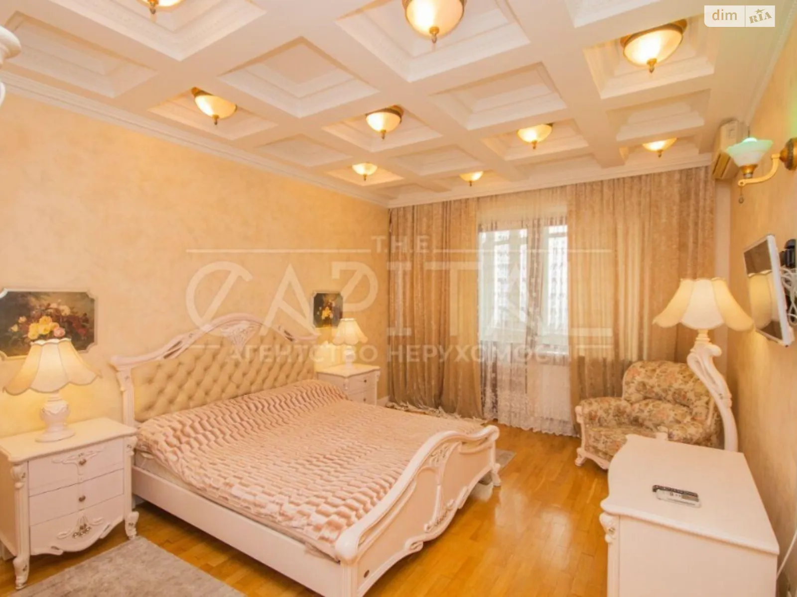 Сдается в аренду 3-комнатная квартира 140 кв. м в Киеве, ул. Жилянская