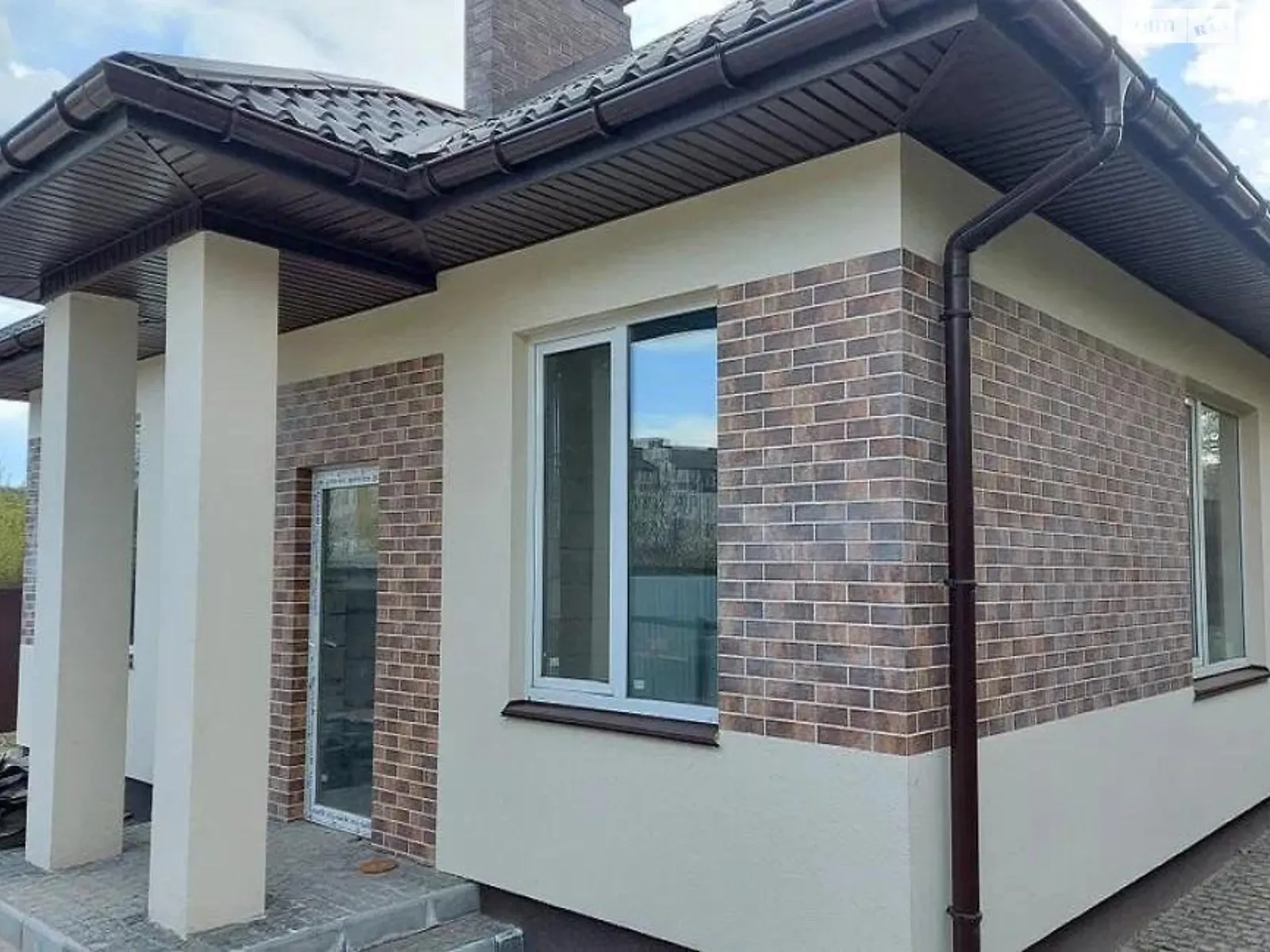 Продається одноповерховий будинок 105 кв. м з каміном, цена: 74999 $ - фото 1