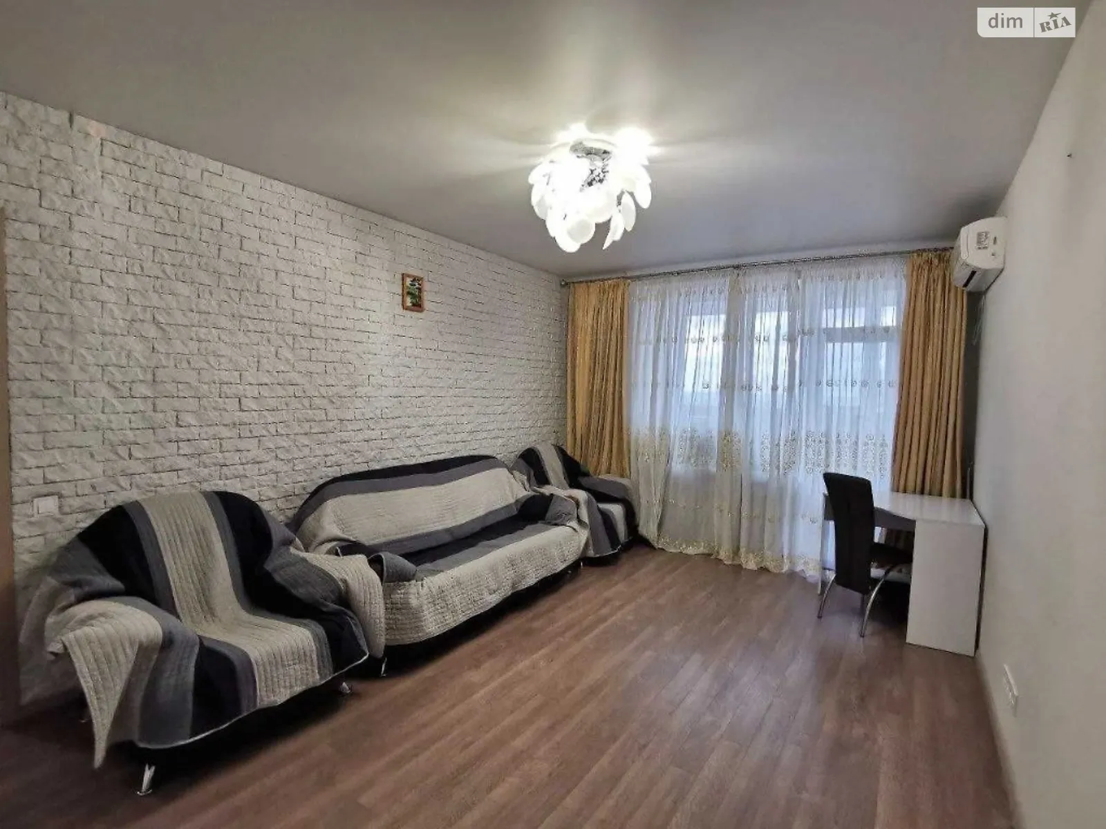 Продается 3-комнатная квартира 80 кв. м в Днепре, ул. Писаржевского - фото 1