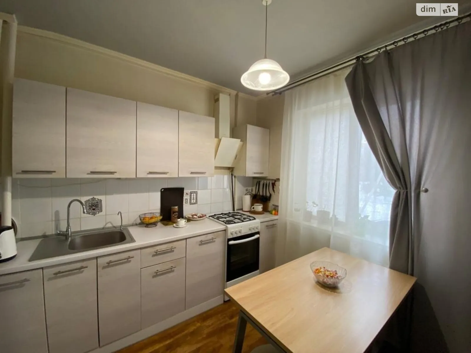 Продается 3-комнатная квартира 72 кв. м в Киеве, ул. Никольско-Слободская, 4А - фото 1