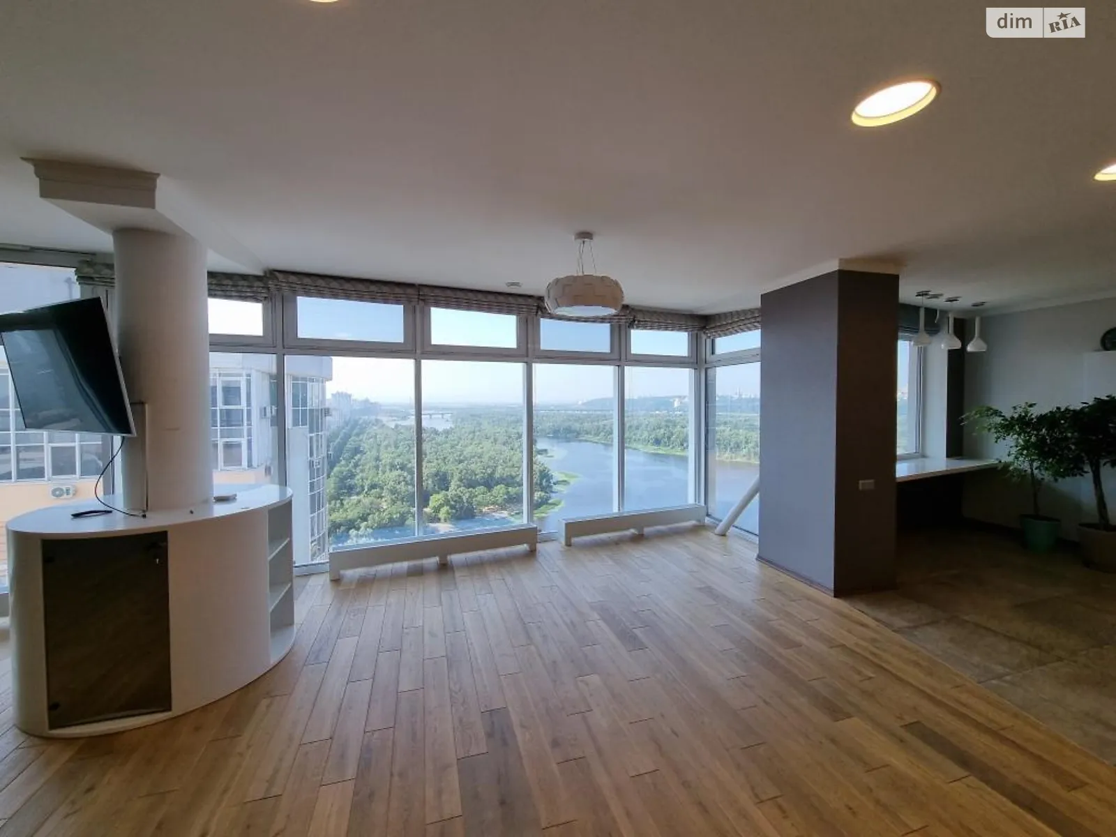 Продается 6-комнатная квартира 260 кв. м в Киеве, ул. Раисы Окипной, 10А - фото 1