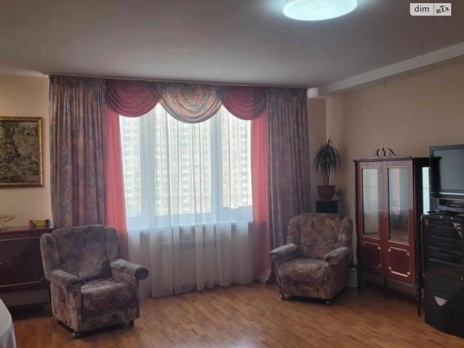Продается 3-комнатная квартира 99 кв. м в Киеве, ул. Елены Пчилки, 2 - фото 1