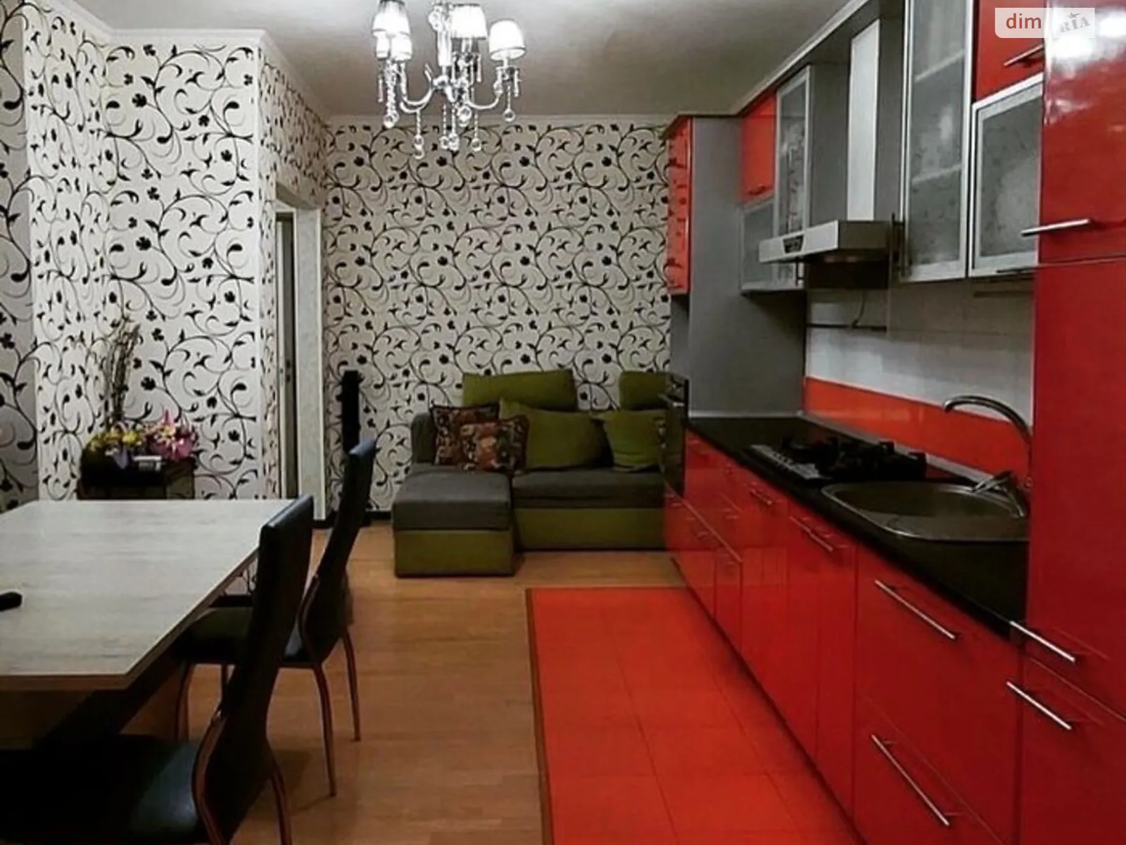 Продается 2-комнатная квартира 79 кв. м в Черноморске, ул. Парусная, 1Г - фото 1