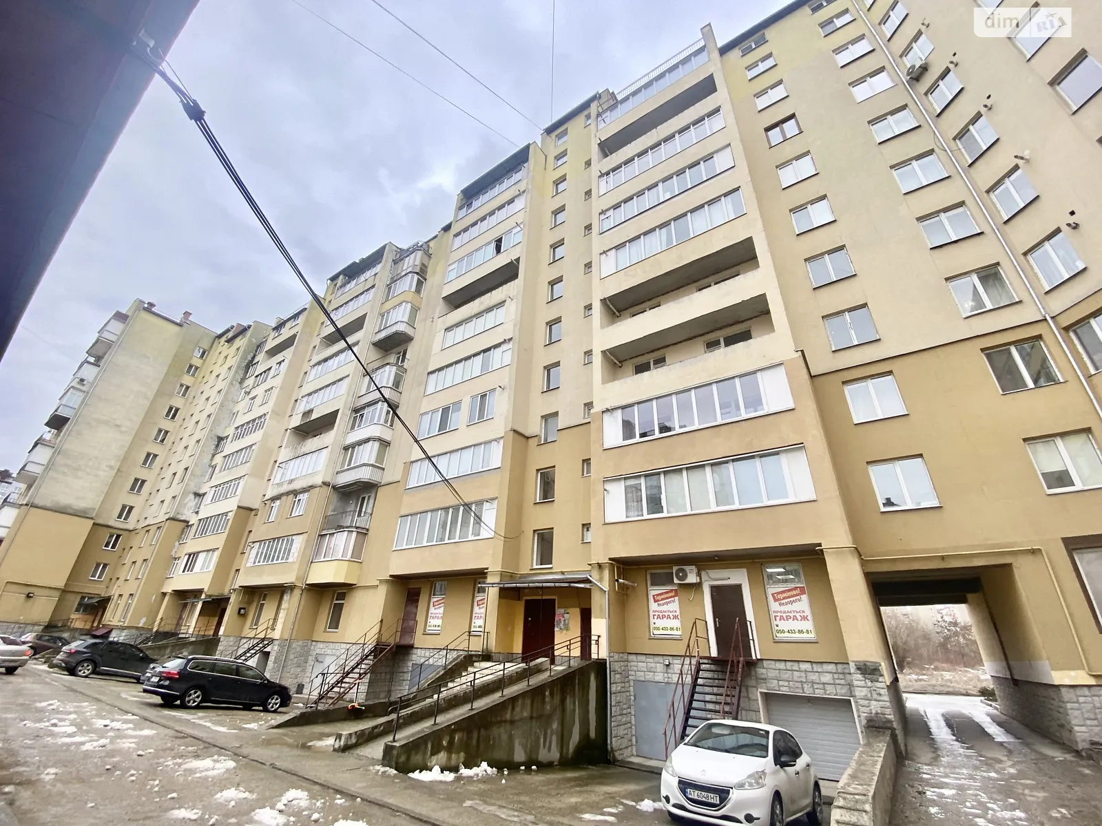 Продается 3-комнатная квартира 90 кв. м в Ивано-Франковске, ул. Химиков, 21 - фото 1