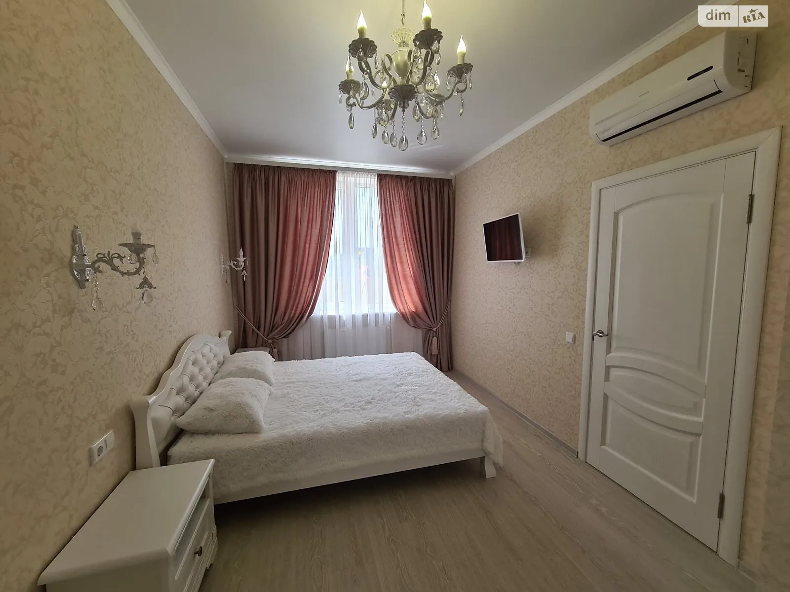 Продается 1-комнатная квартира 38 кв. м в Одессе, ул. Михайловская - фото 1